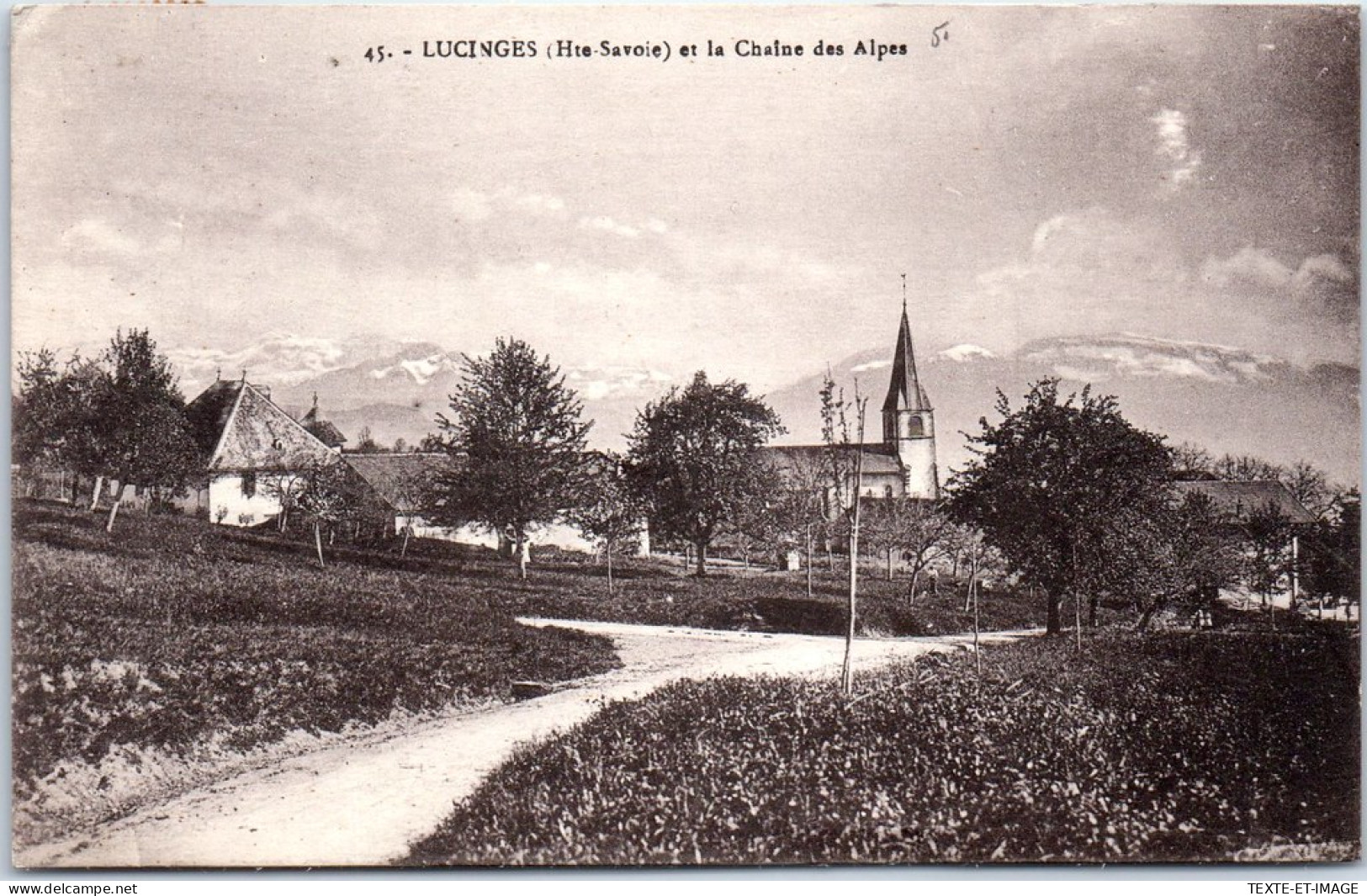 74 LUCINGES - Entree Du Village Et Chaine Des Alpes  - Andere & Zonder Classificatie
