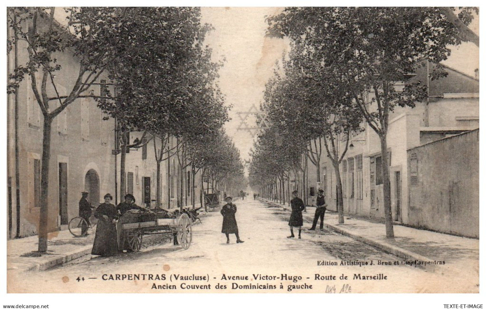 84 CARPENTRAS - Avenue Victor Hugo. - Carpentras
