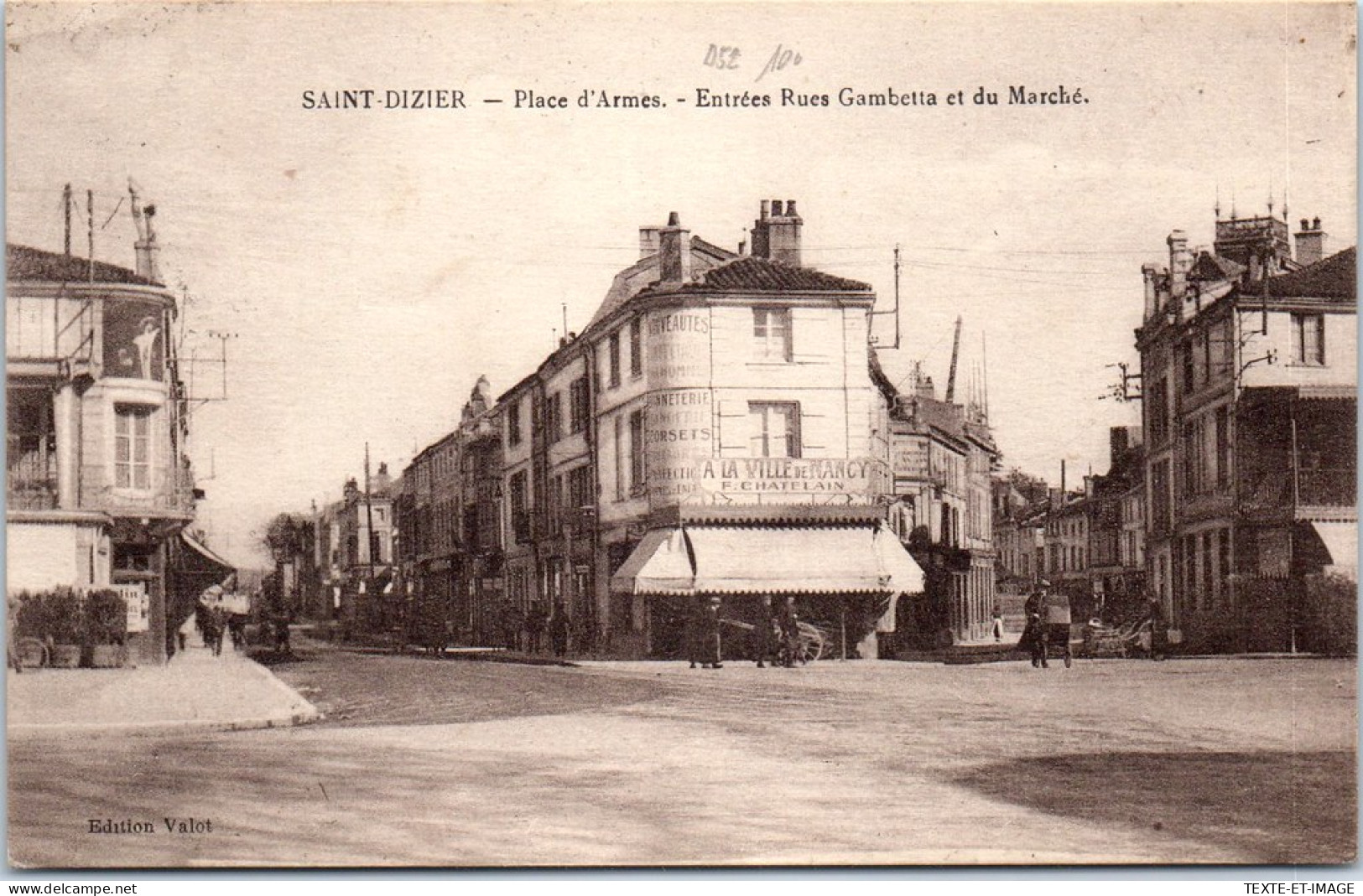 52 SAINT DIZIER - Place D'armes, Entree Rues Gambetta  - Saint Dizier