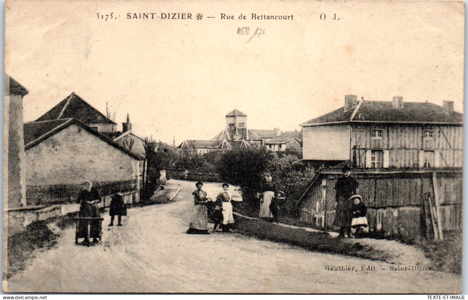 52 SAINT DIZIER - La Rue De Bettancourt -  - Saint Dizier
