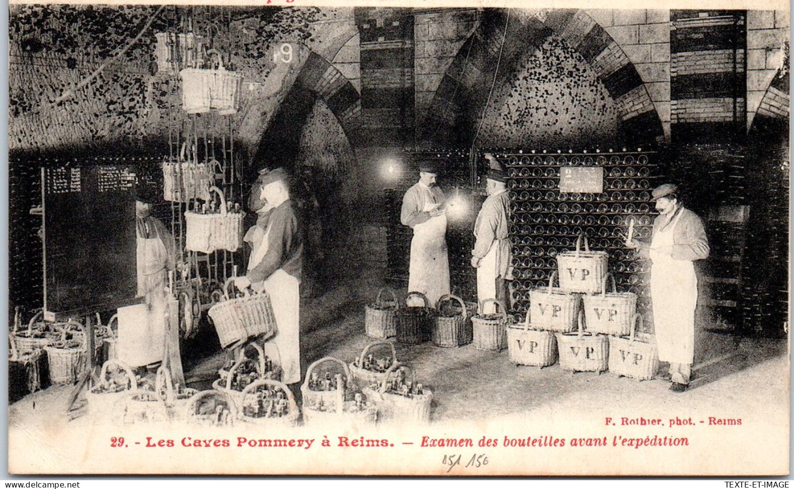 51 REIMS - Caves Pommery - Exmanen Des Bouteilles Avant Expedition  - Reims