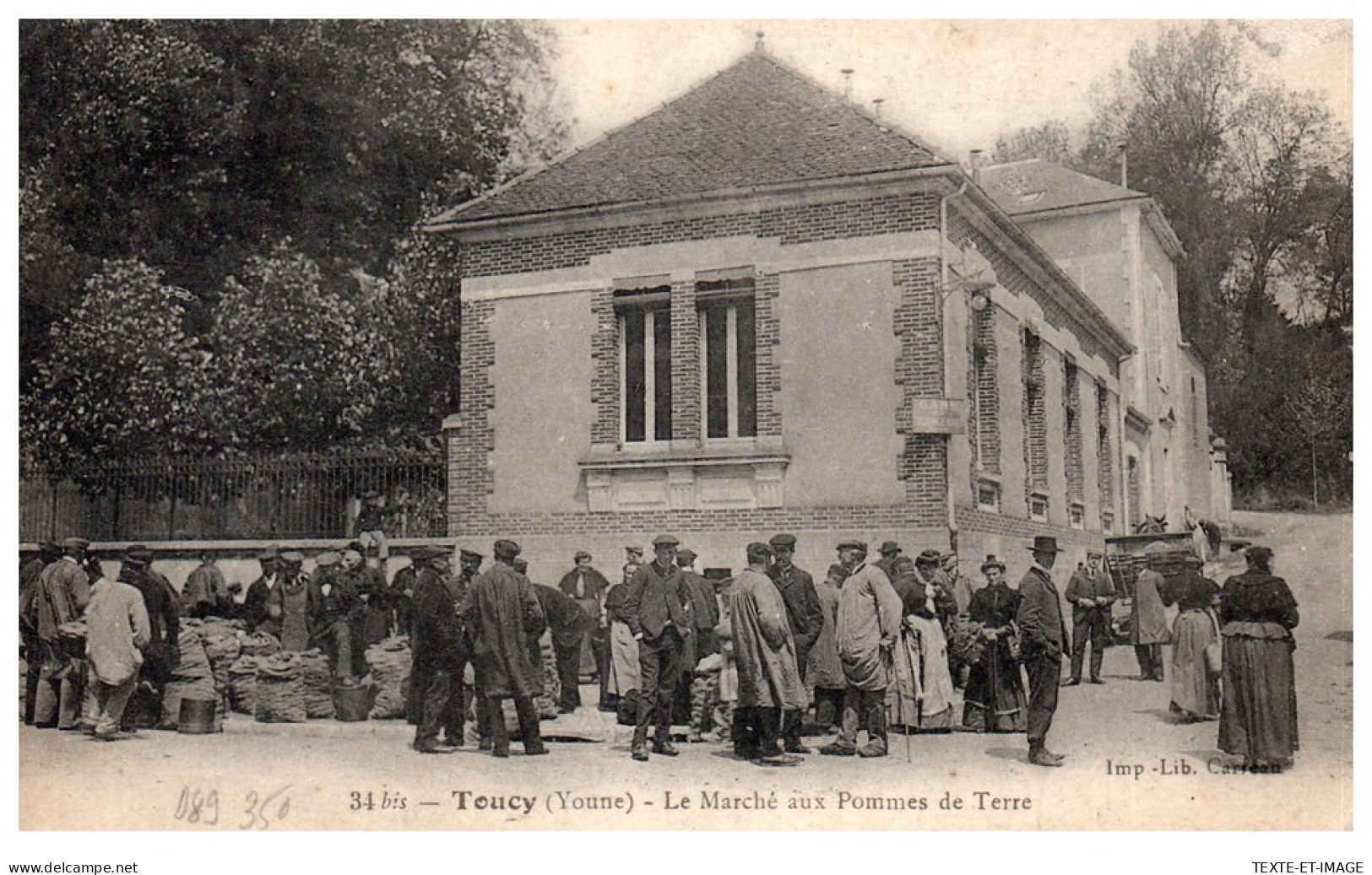 89 TOUCY - Le Marche Aux Pommes De Terre - Toucy