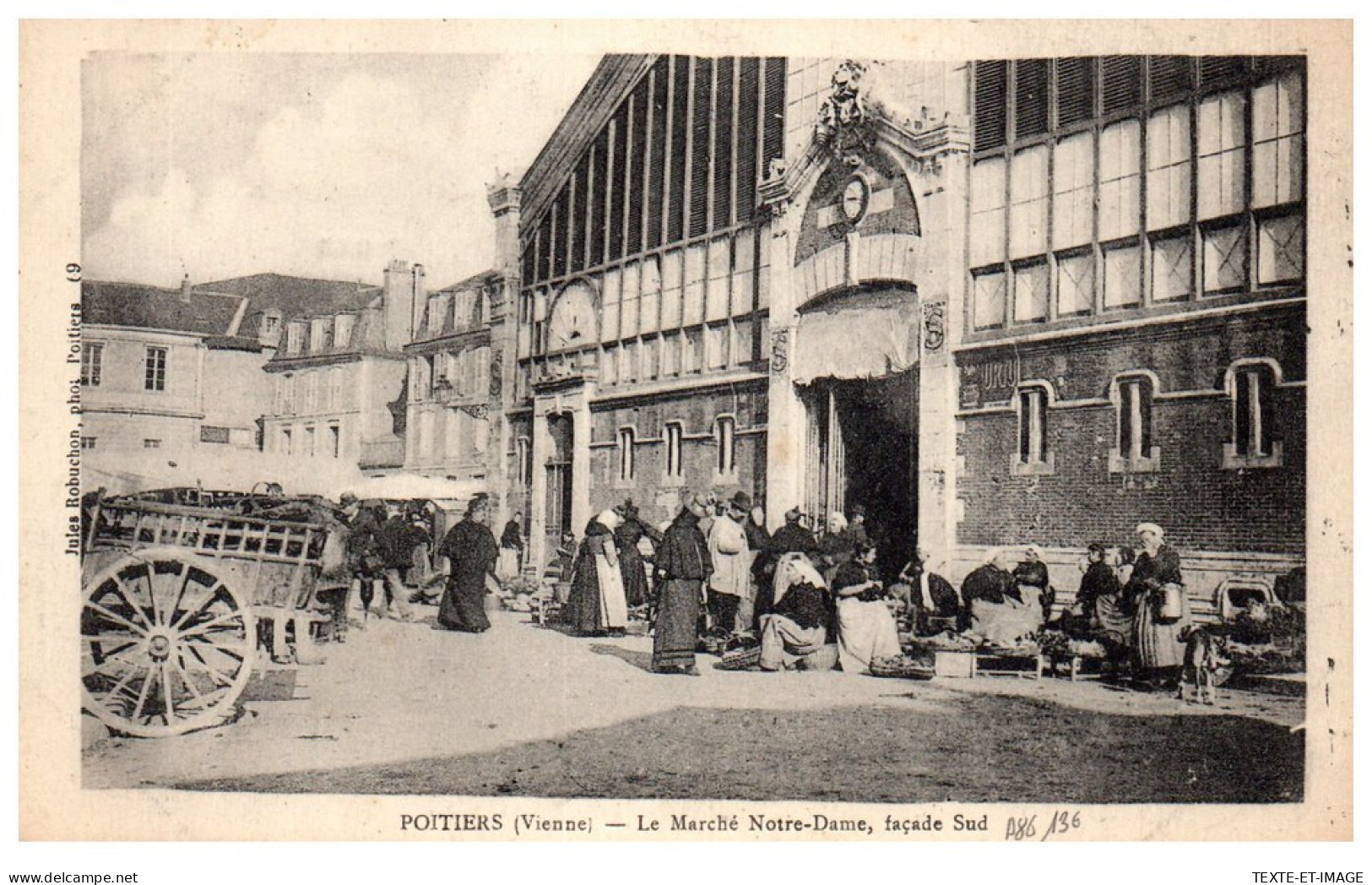 86 POITIERS - Le Marche Notre Dame Facade Sud  - Poitiers