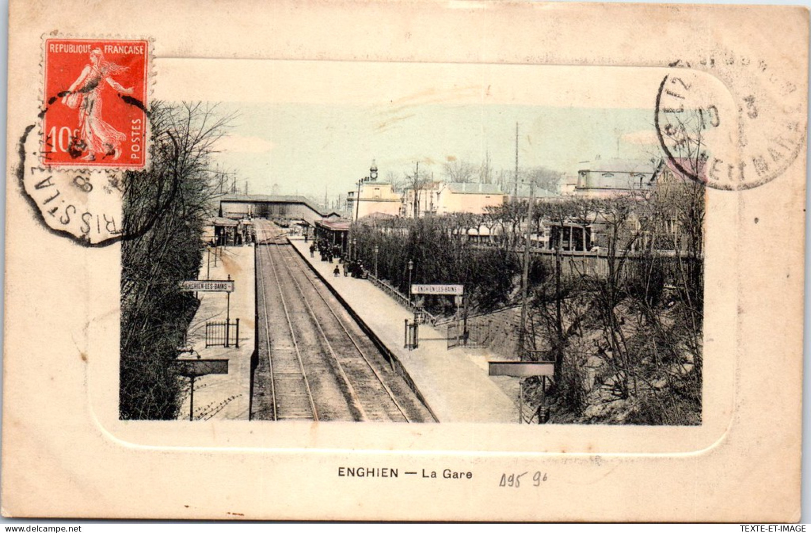 95 ENGHEIN - Vue Plongeante Sur L'interieur De La Gare  - Enghien Les Bains