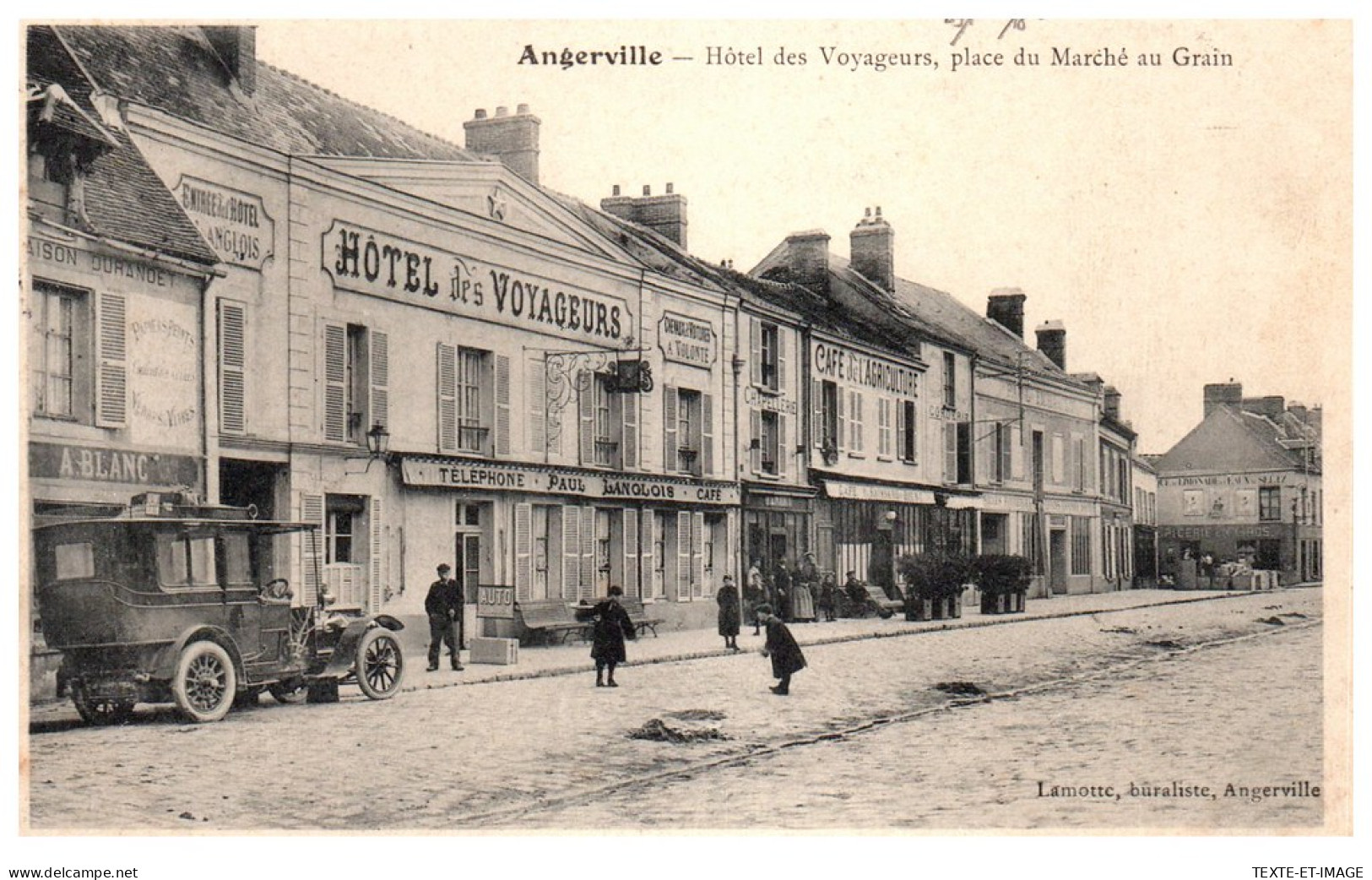 91 ANGERVILLE - Hotel Des Voyageurs, Place Du Marche  - Angerville