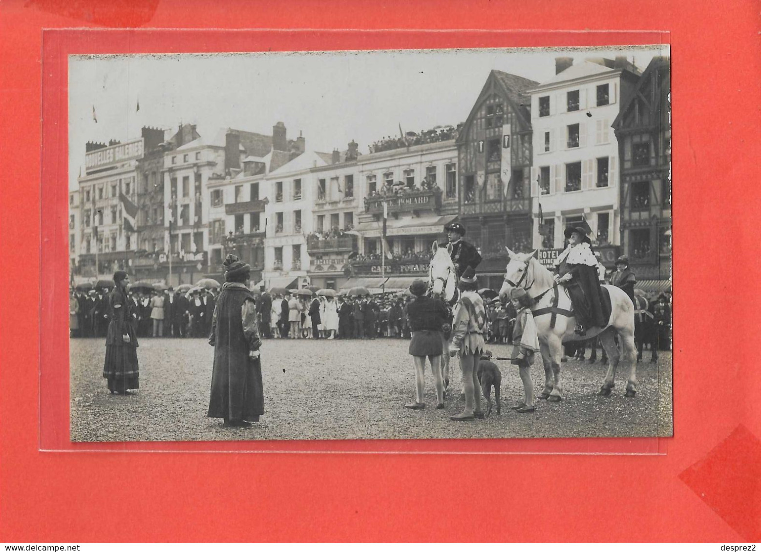 60 BEAUVAIS Carte Photo Animée Fete Cérémonie Ou Procession - Beauvais