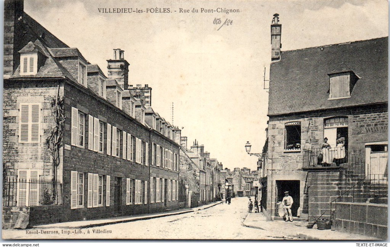 50 VILLEDIEU - Rue Du Pont Chignon  - Villedieu