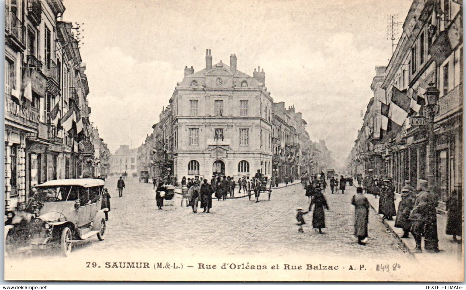 49 SAUMUR - Rue D'orleans Et Rue Balzac  - Saumur