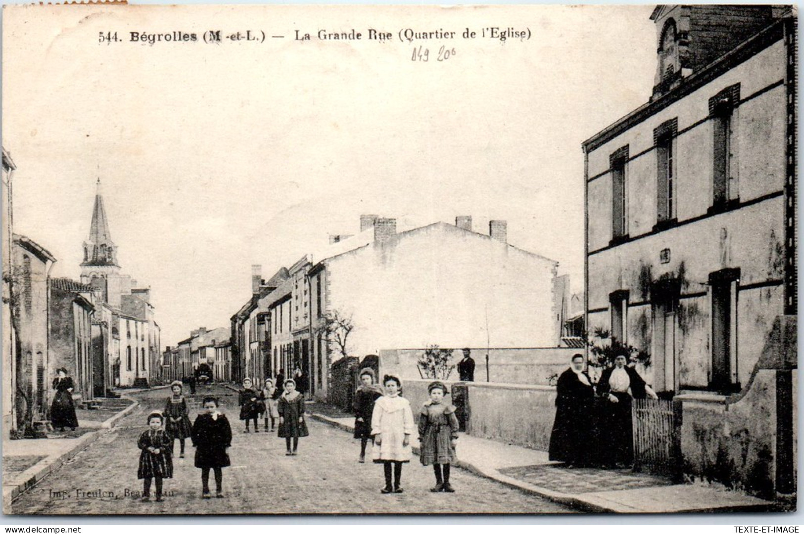 49 BEGROLLES - La Grande Rue, Quartier De L'eglise. - Autres & Non Classés