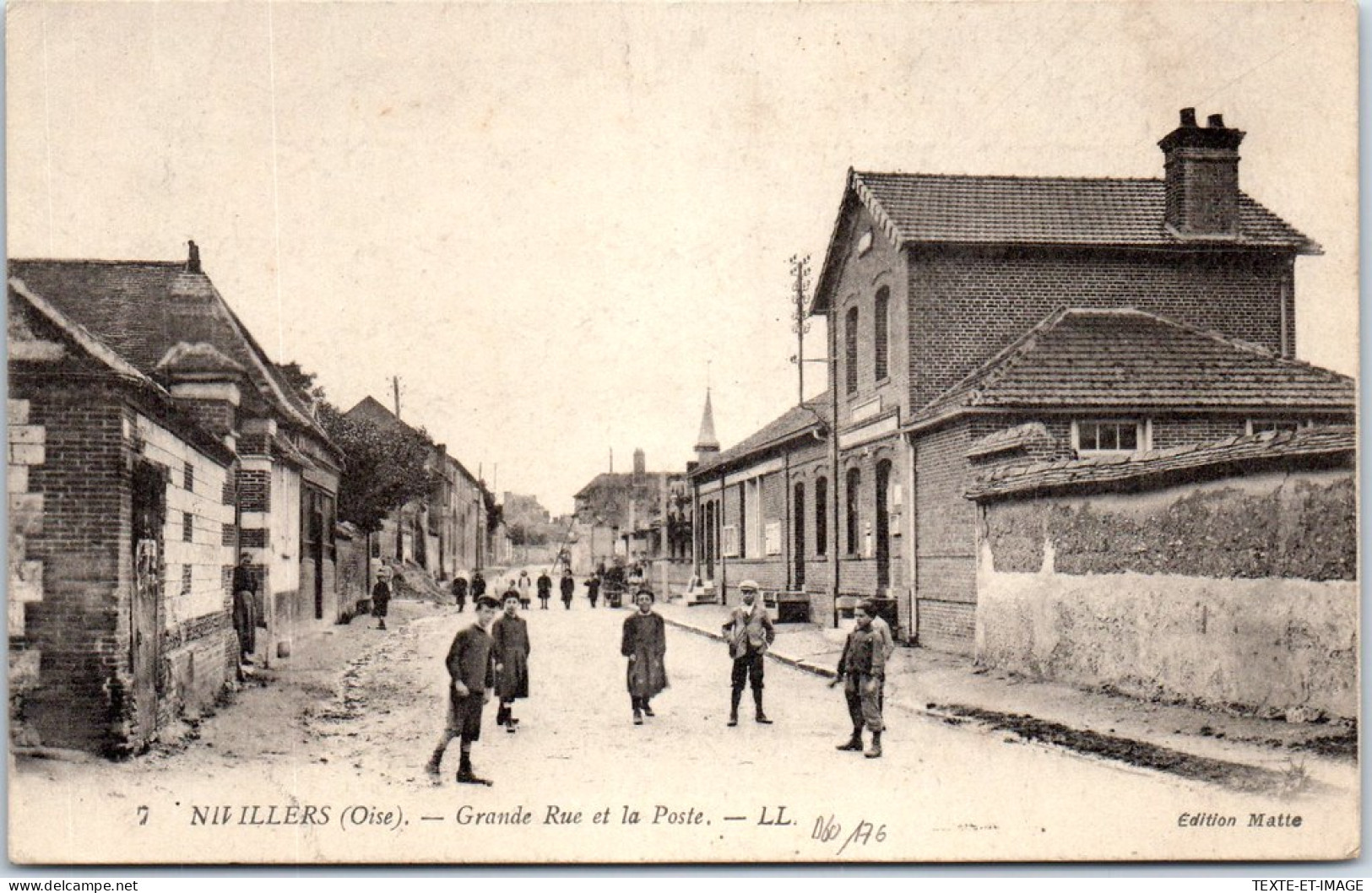 60 NIVILLERS - La Grande Rue Et La Poste -  - Andere & Zonder Classificatie