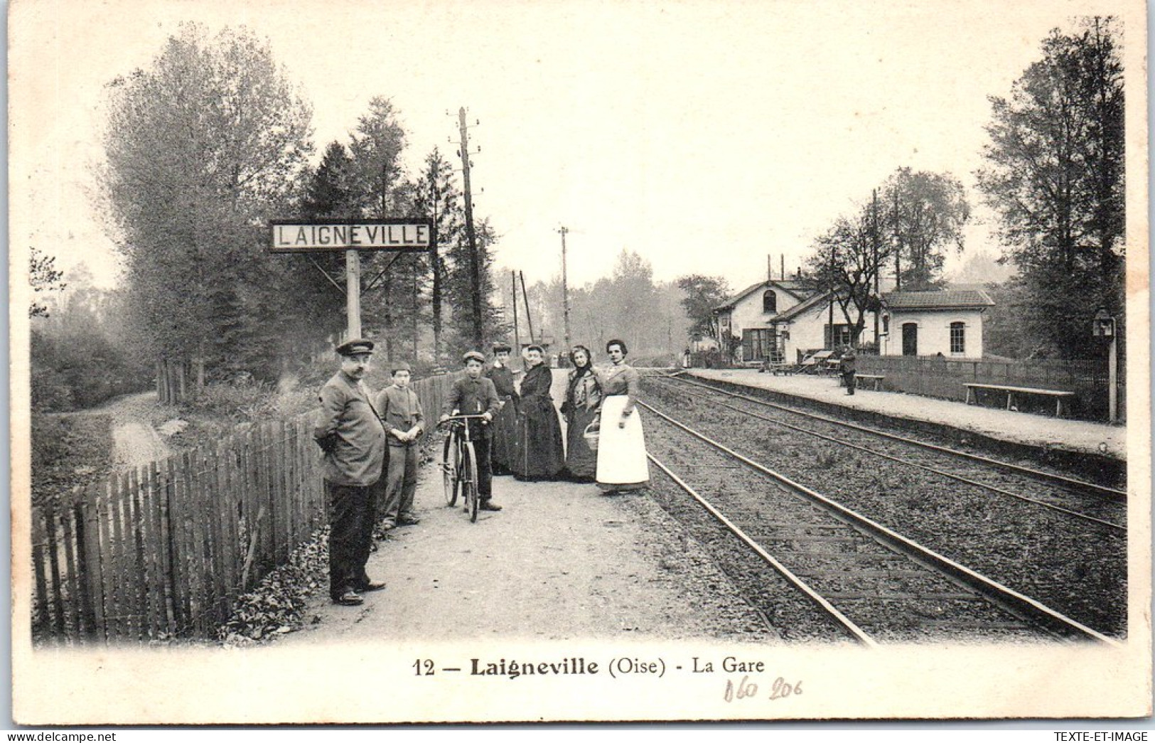 60 LAIGNEVILLE - La Gare - Les Quais. - Andere & Zonder Classificatie