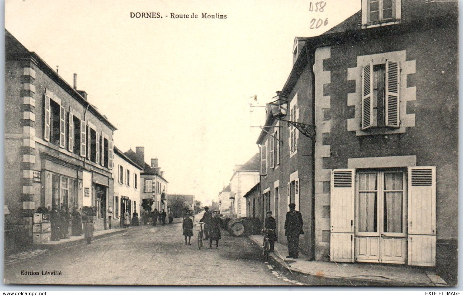 58 DORNES - La Route De Moulins  - Altri & Non Classificati