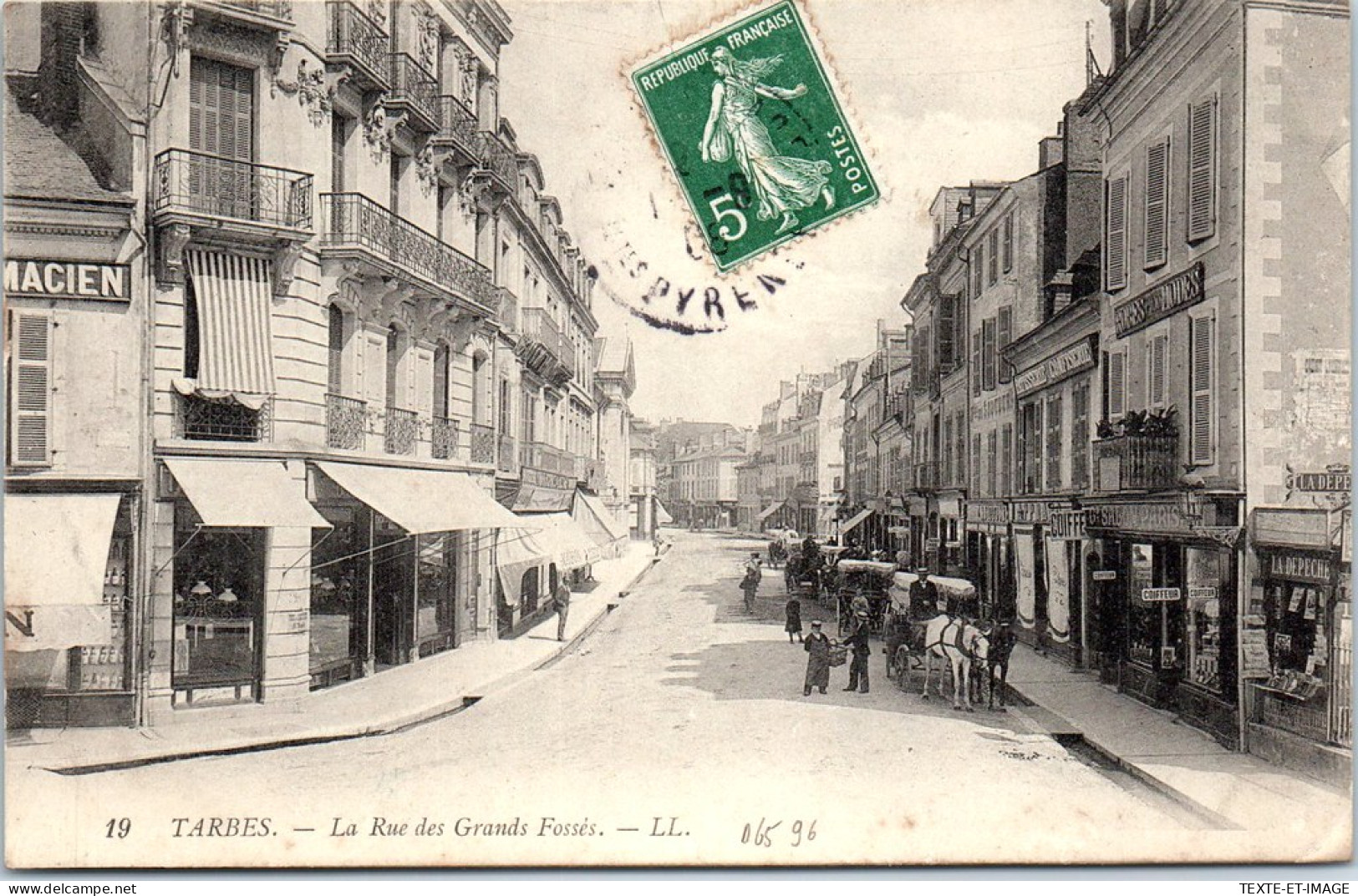 65 TARBES - La Rue Des Grand Fosses. - Tarbes