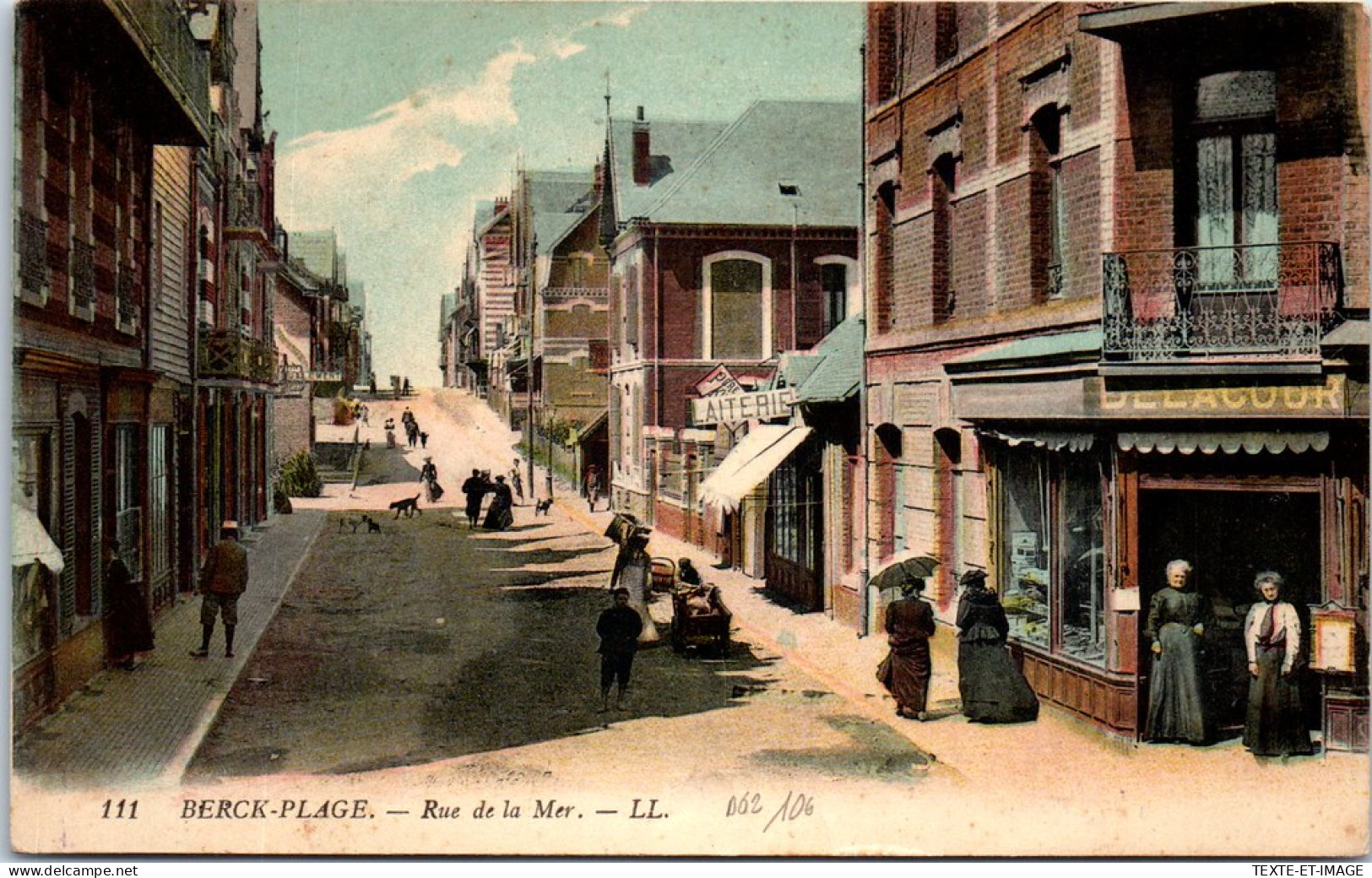 62 BERCK PLAGE - Vue De La Rue De La Mer  - Berck