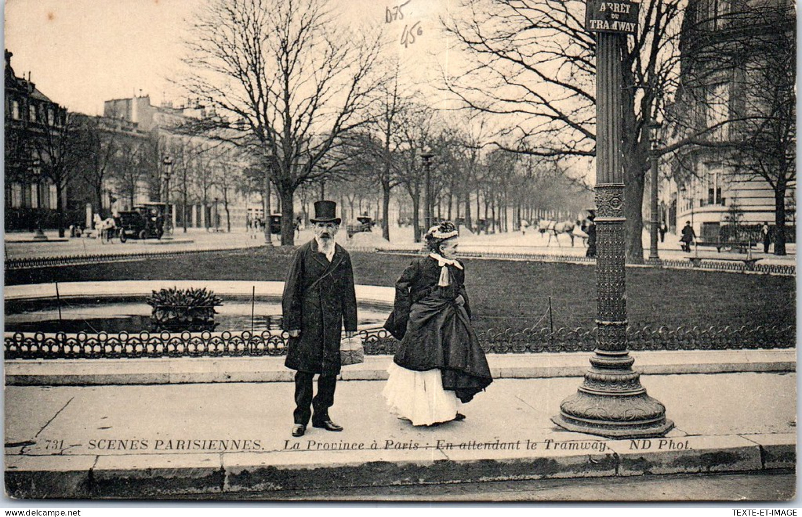 75 PARIS - Provinciaux Attendant Le Tramway - Autres & Non Classés