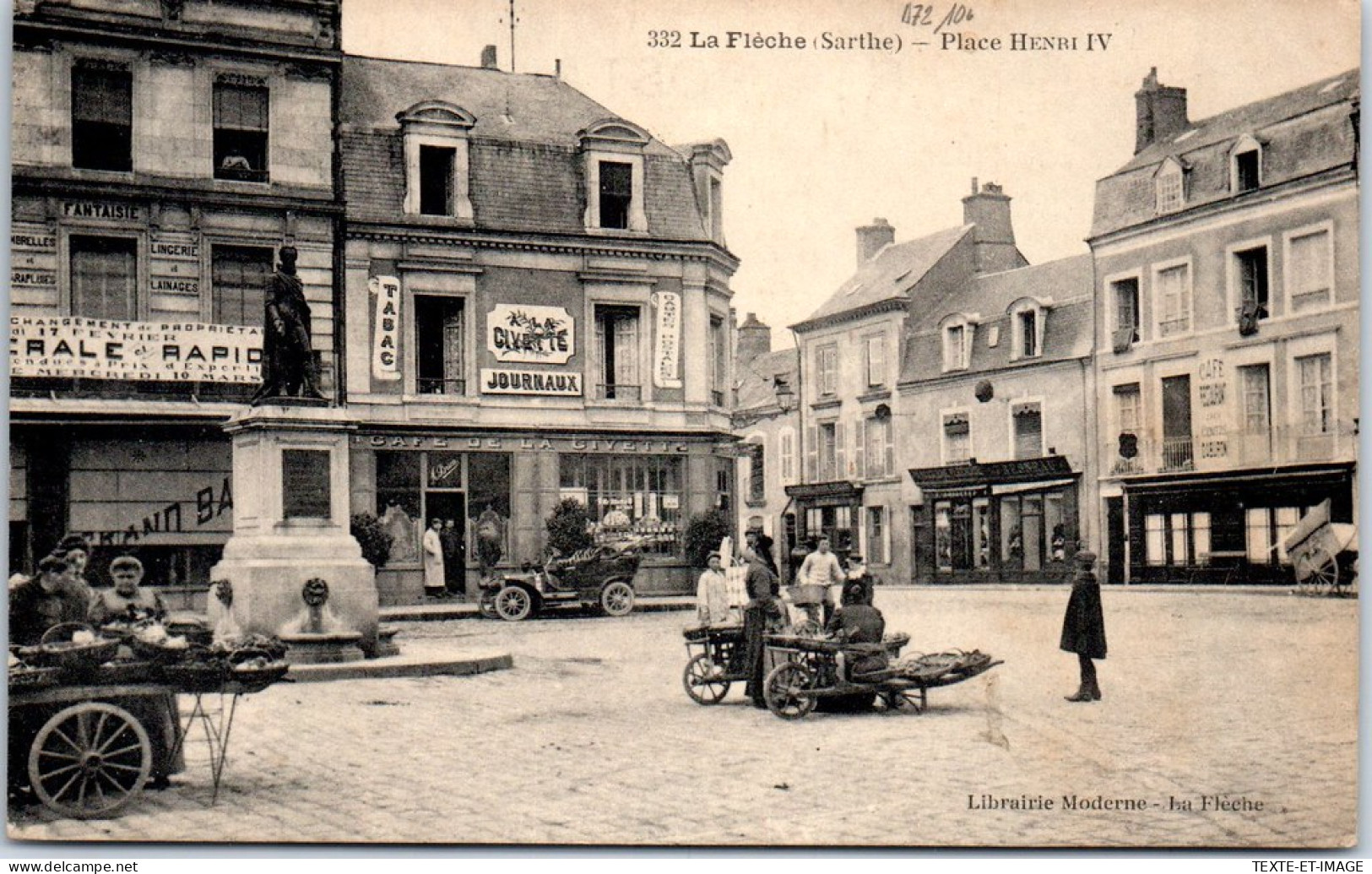 72 LA FLECHE - La Place Henri IV - La Fleche