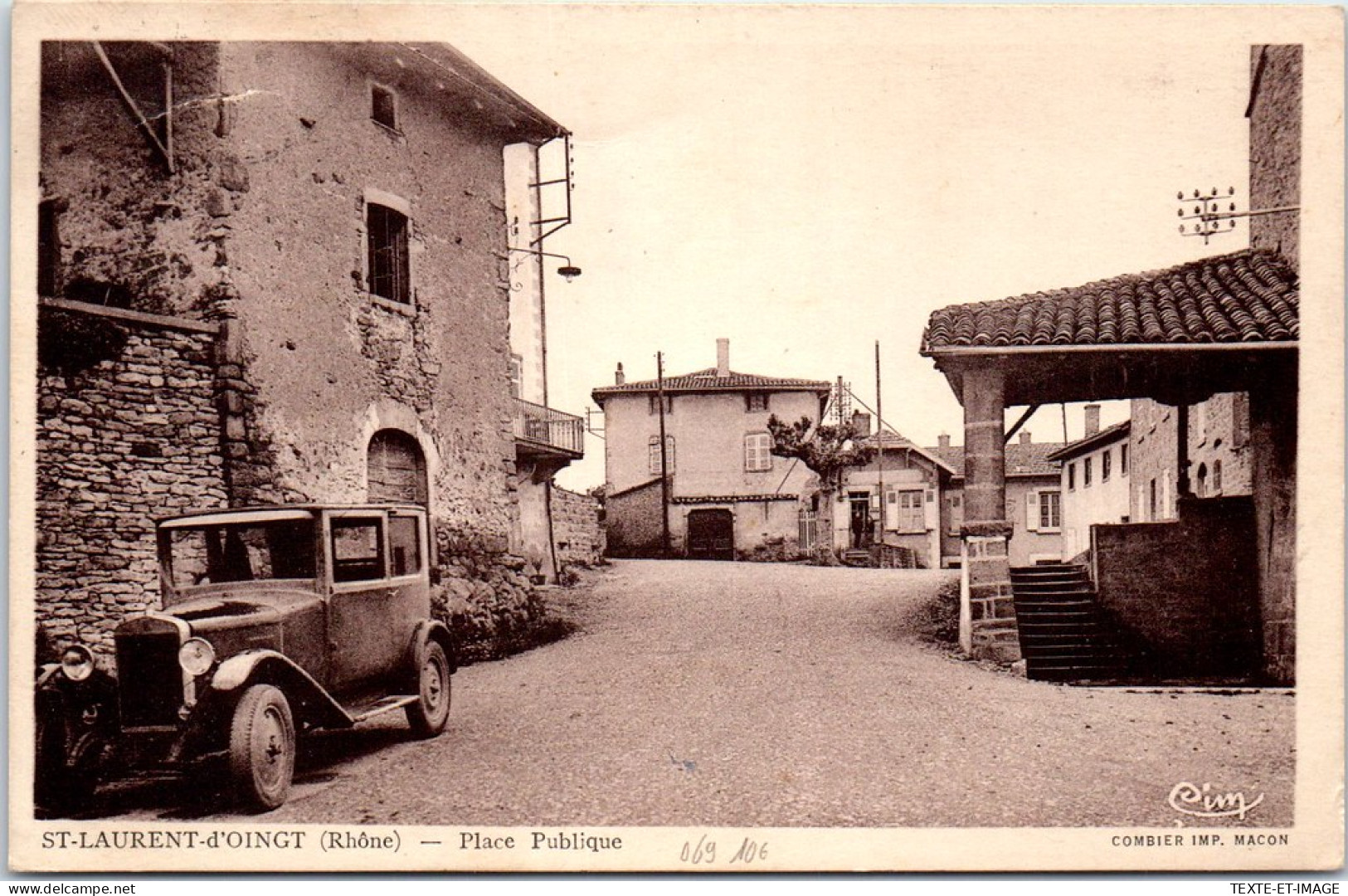 69 SAINT LAURENT D'OINGT - La Place Publique. - Sonstige & Ohne Zuordnung