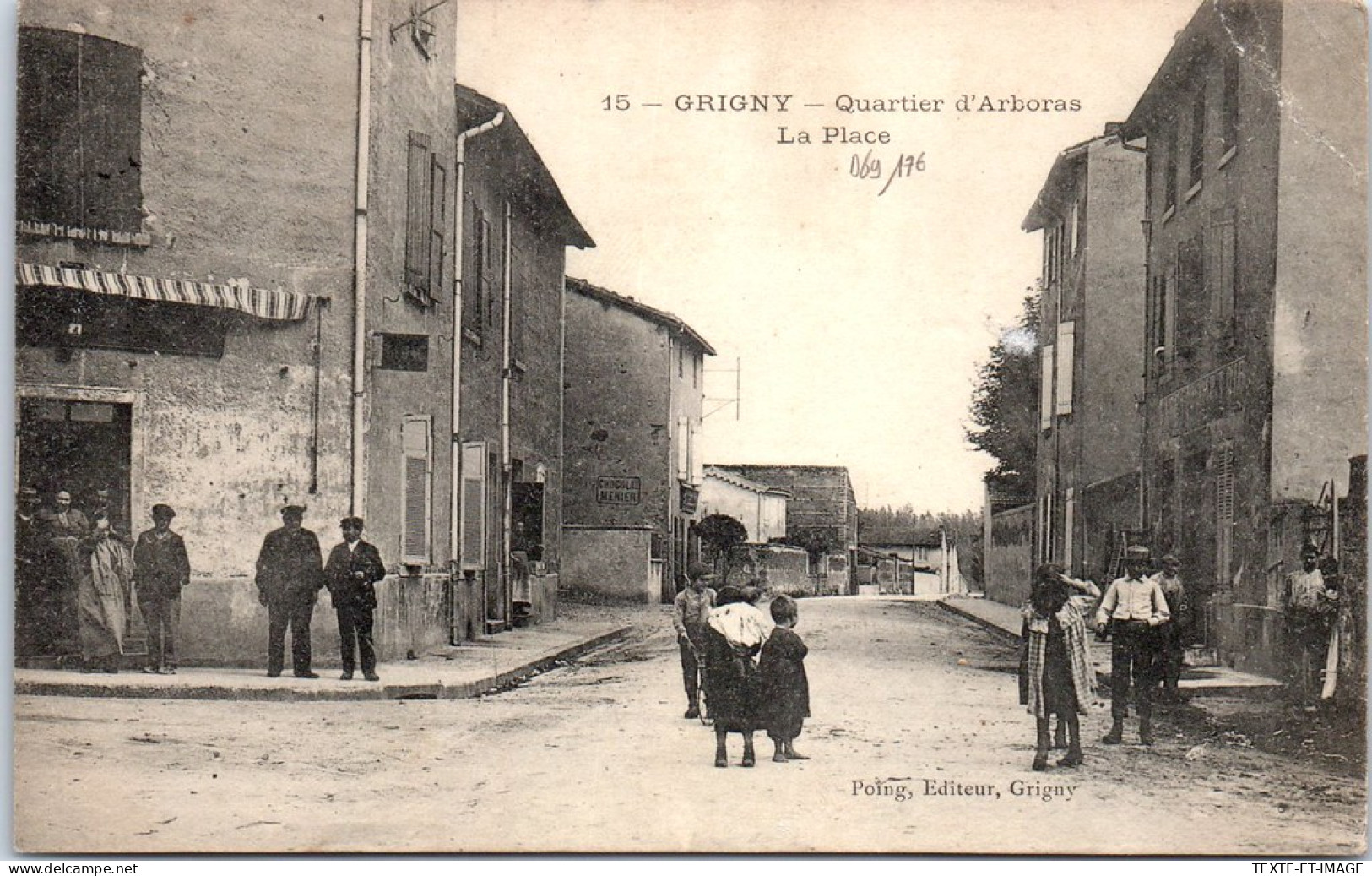 69 GRIGNY - La Place, Quartier D'arboras. - Grigny