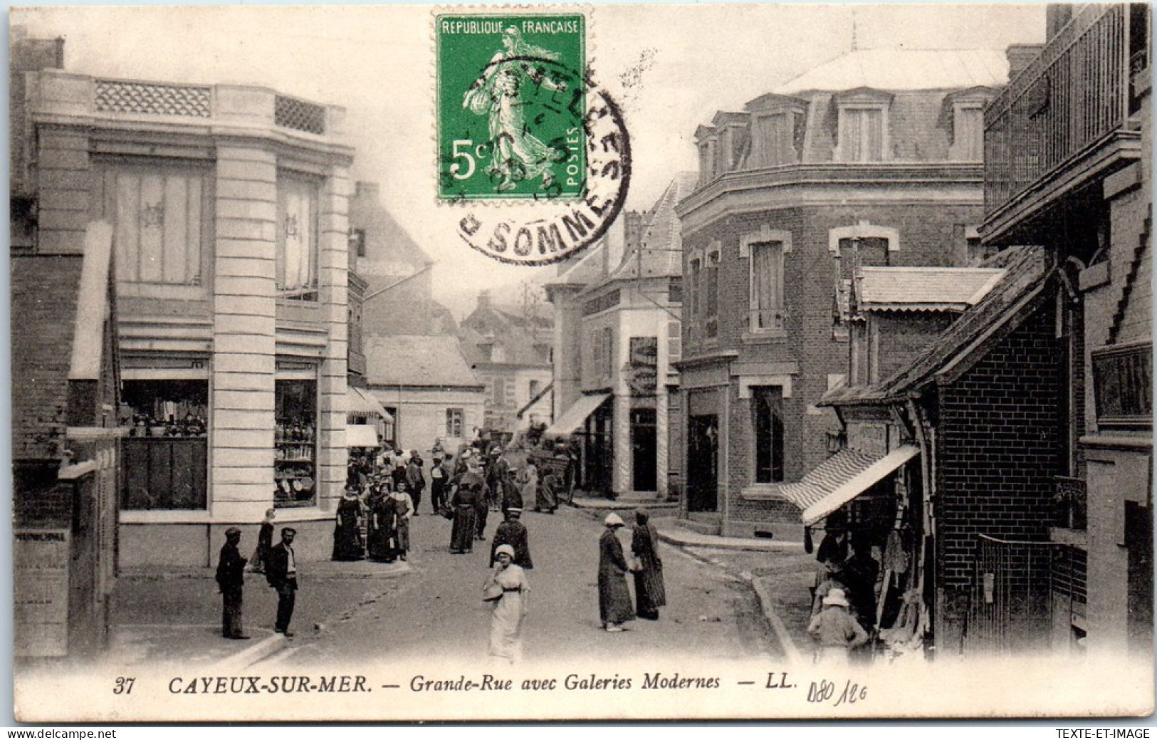 80 CAYEUX SUR MER - Grande Rue Avec Galeries Modernes -  - Cayeux Sur Mer