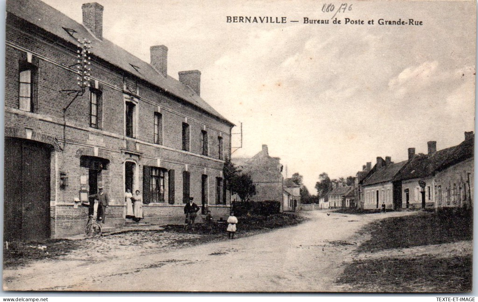 80 BERNAVILLE - Bureau De Poste Et Grande Rue -  - Andere & Zonder Classificatie