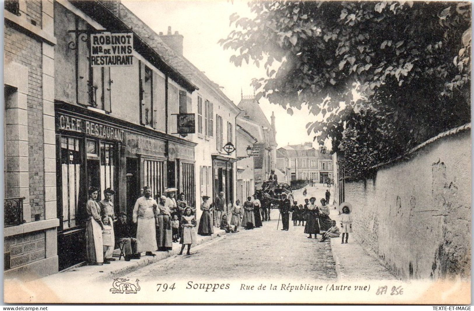 77 SOUPPES - Rue De La Republique, Cafe Robinot  - Souppes Sur Loing