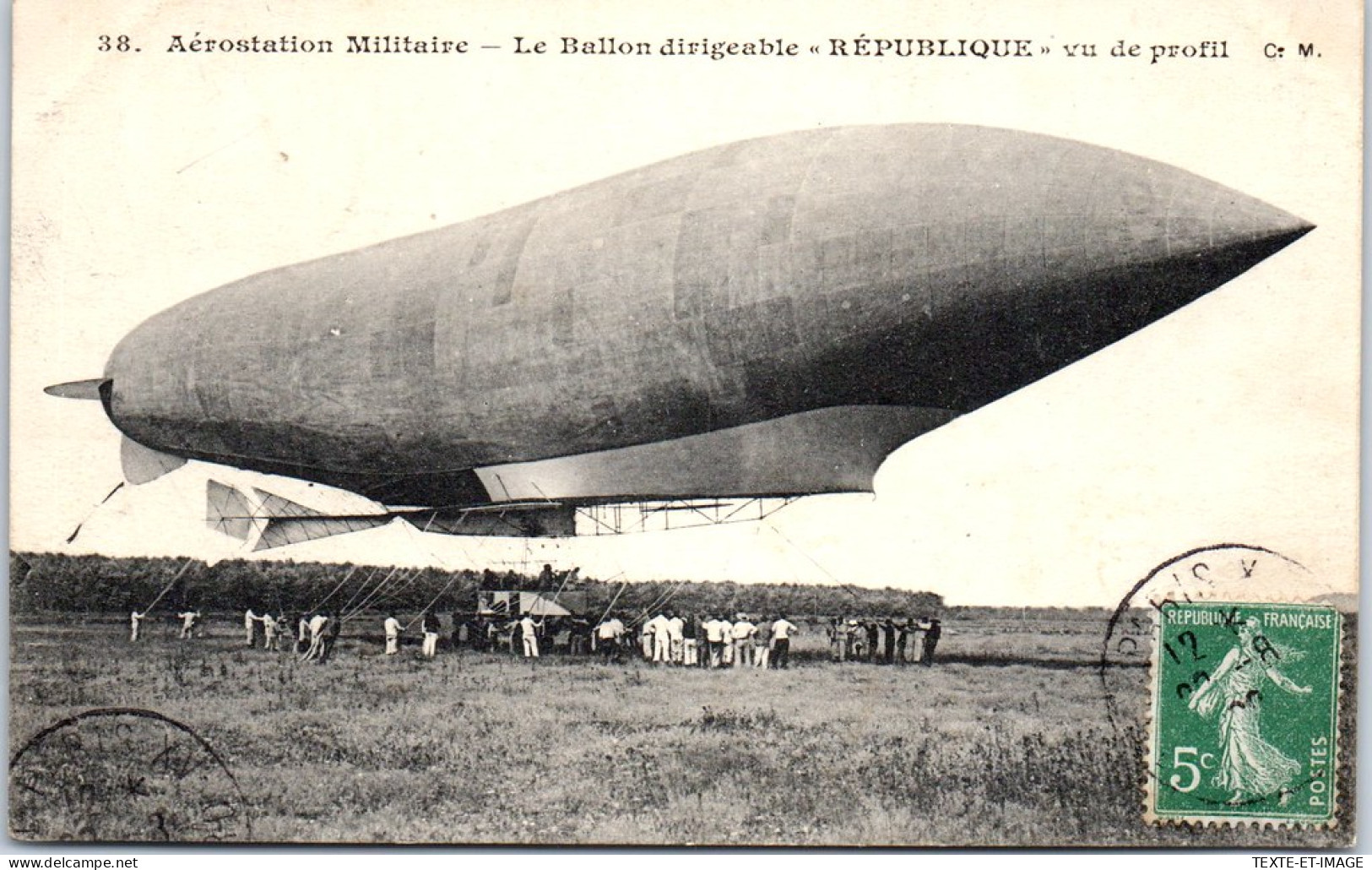 78 VERSAILLES - Le Ballon Dirigeable Republique De Profil - Versailles