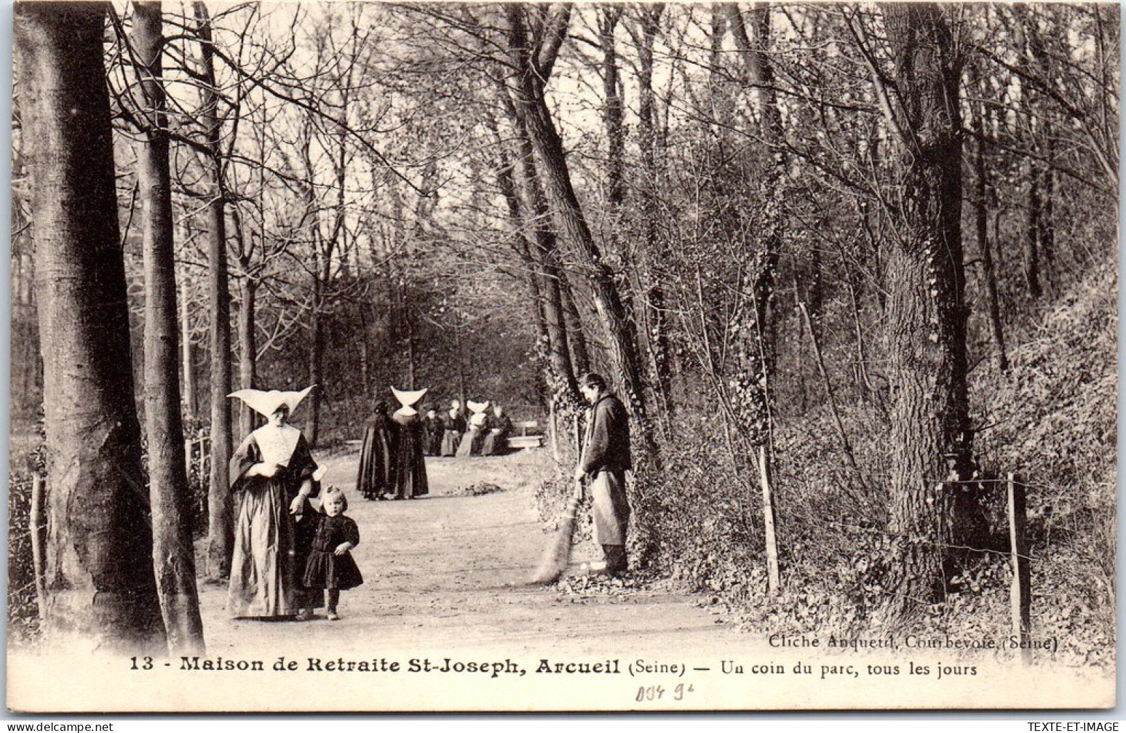 94 ARCUEIL CACHAN - Maison De Retraite, Un Coin Du Parc. - Arcueil