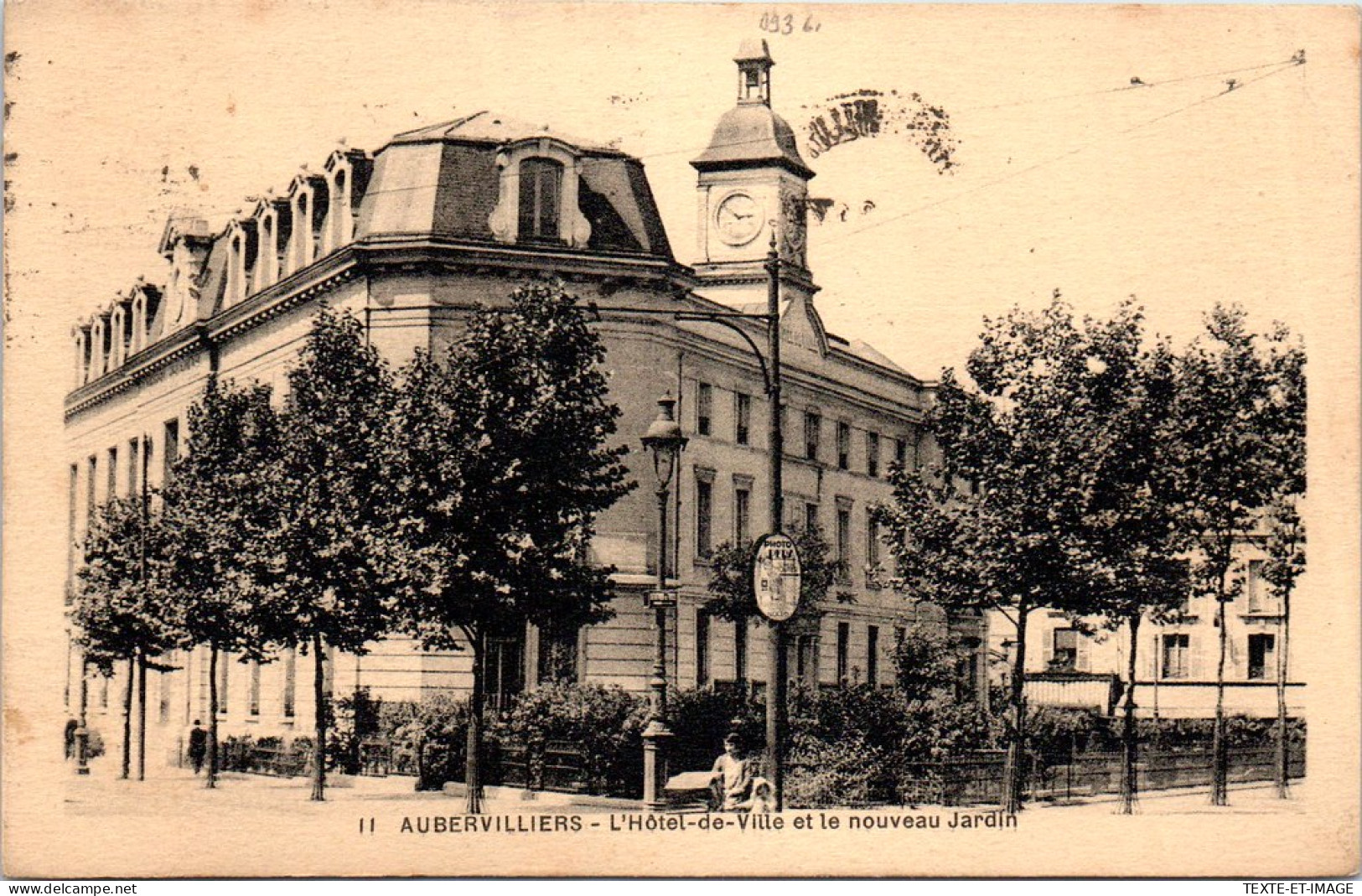 93 AUBERVILLIERS - L'hotel De Ville Et Le Nouveau Jardin. - Aubervilliers