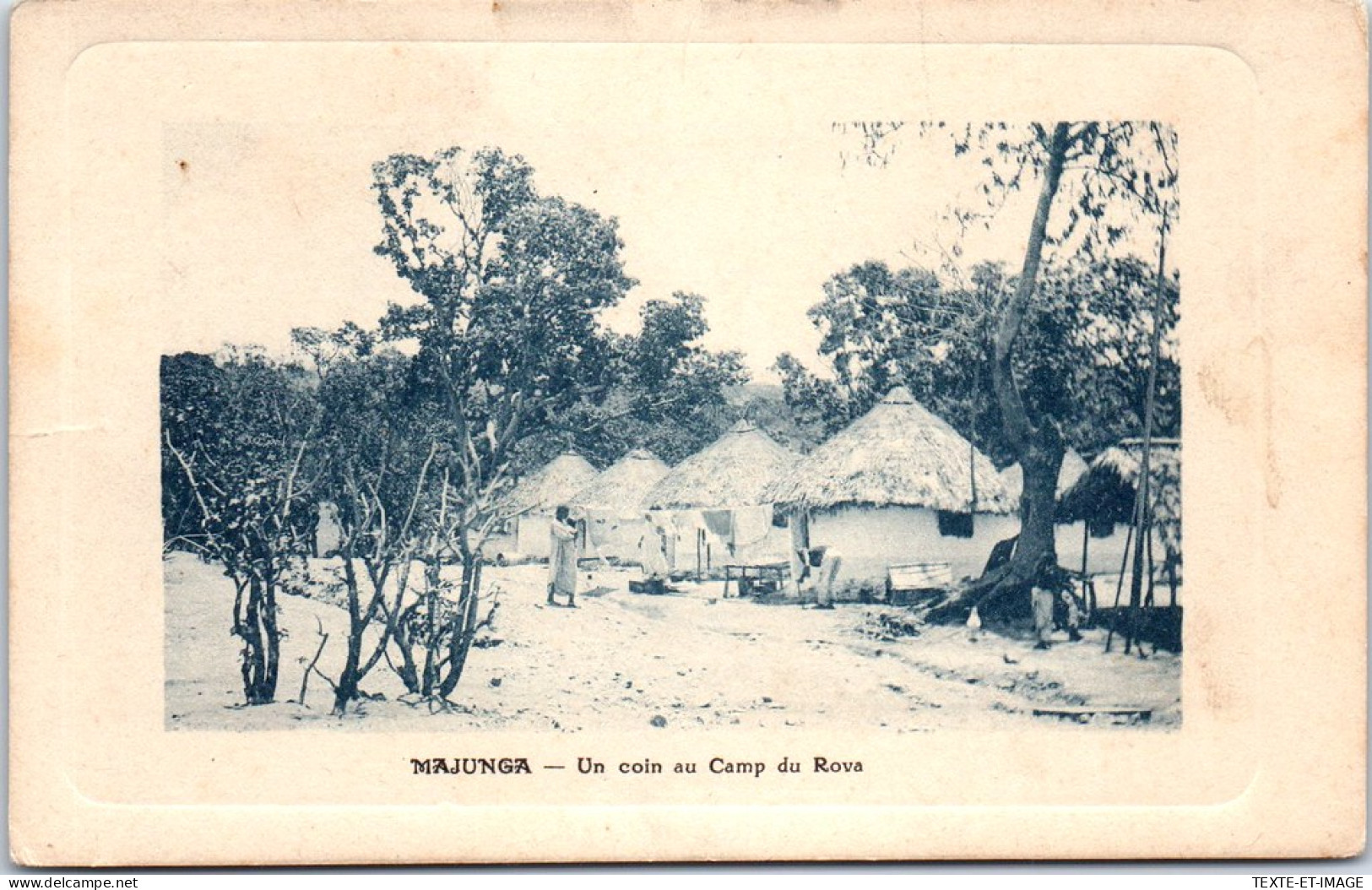 MADAGASCAR - MAJUNGA - Un Coin Au Camp Du Rova  - Madagascar