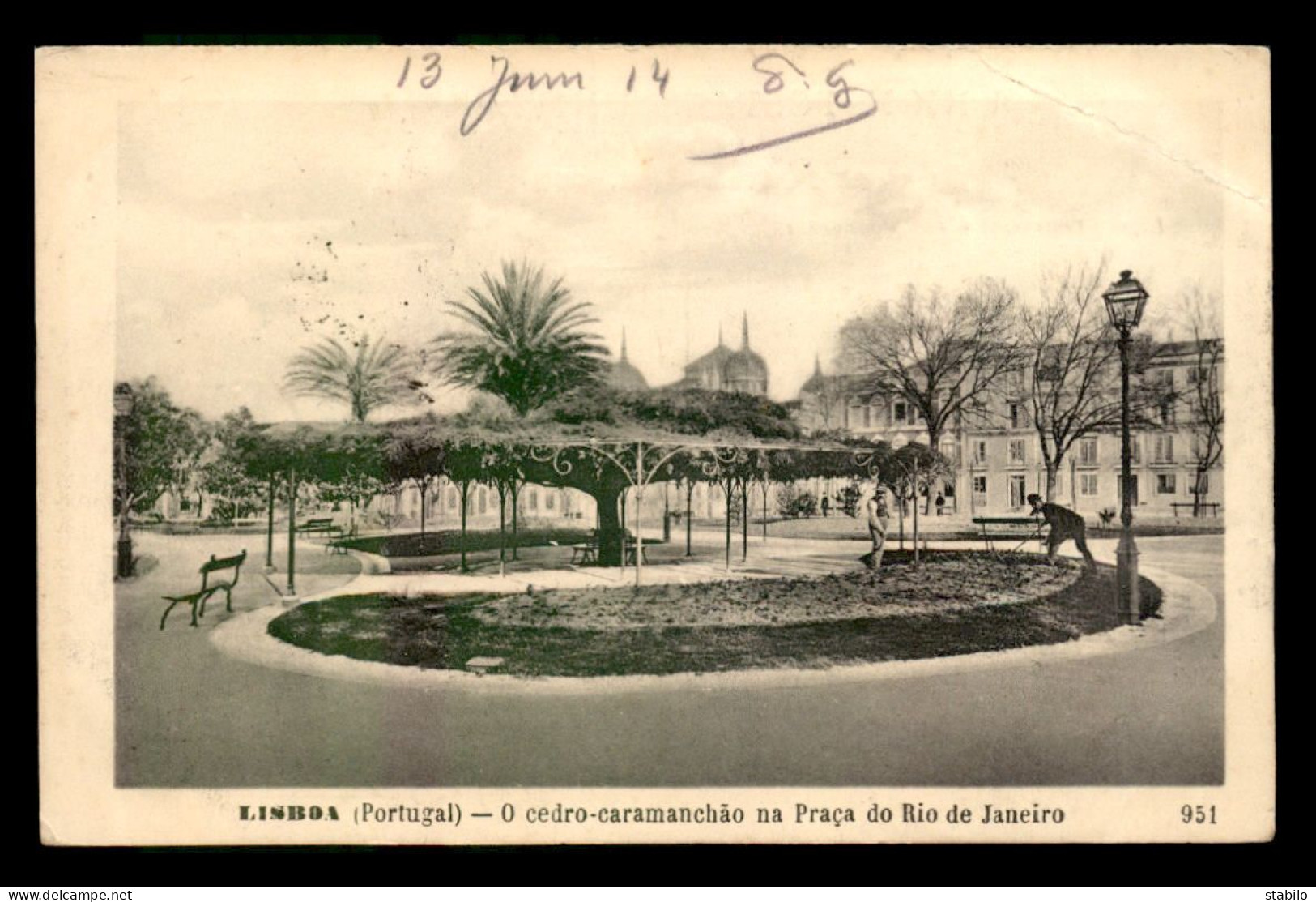 PORTUGAL - LISBOA - O CEDRO-CARAMANCHAO NA PRACA DO RIO DE JANEIRO - Lisboa