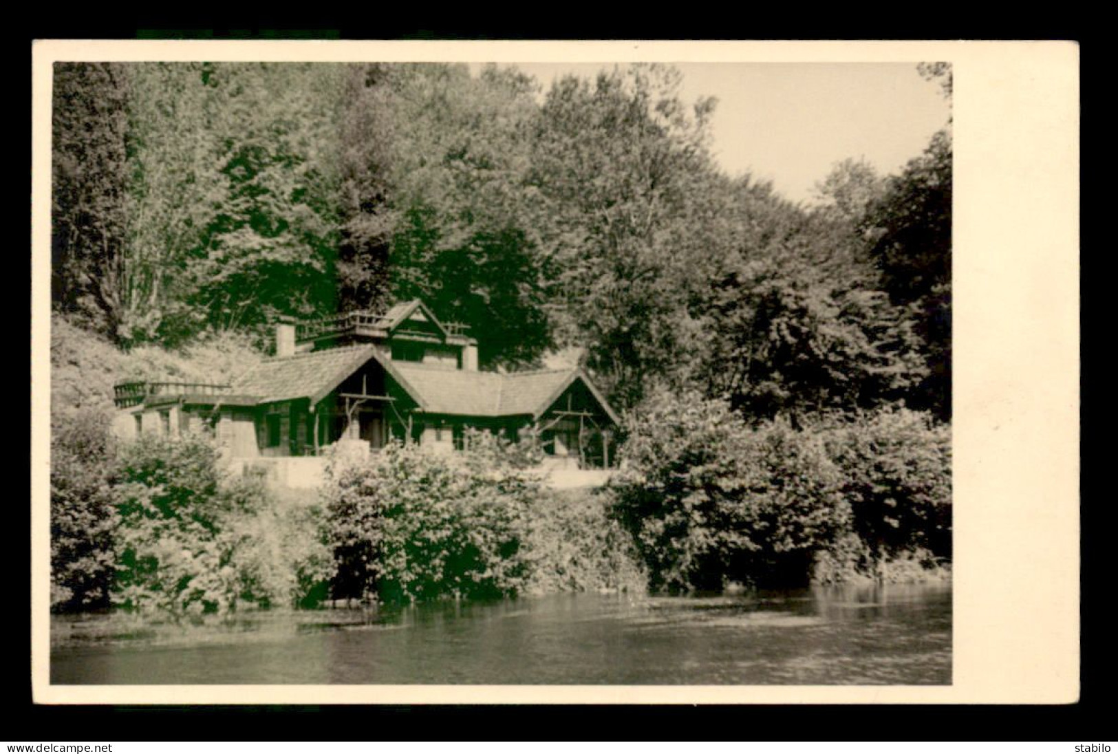 BELGIQUE - HOUYET - CHALET AU BORD DE LA LESSE AOUT 1947 - Houyet