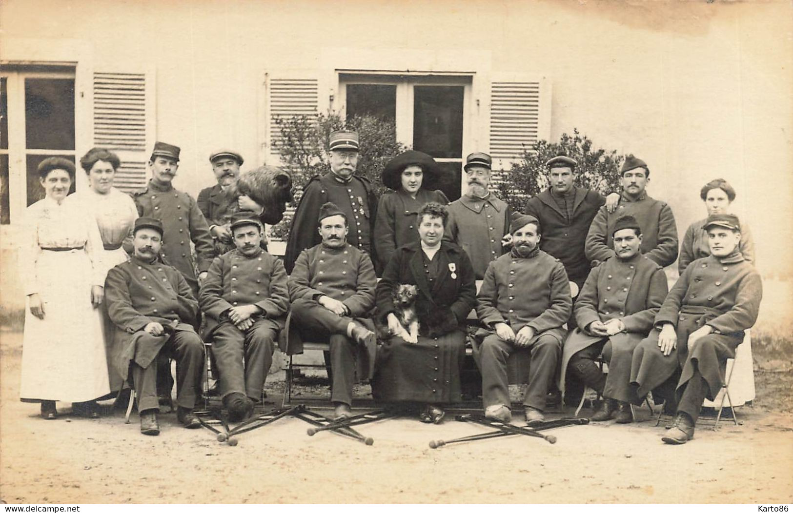 La Suze * RARE 3 Cartes Photos + 2 CPA * Hôpital Militaire Ambulance Au Château De La Fuie * Soldats Infirmières - La Suze Sur Sarthe