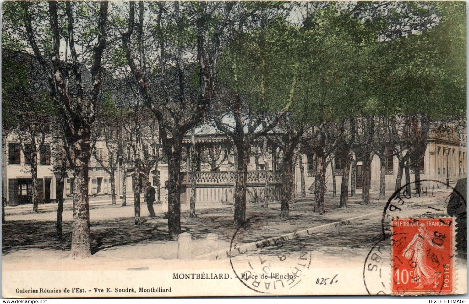 25 MONTBELIARD - La Place De L'enclos. - Montbéliard
