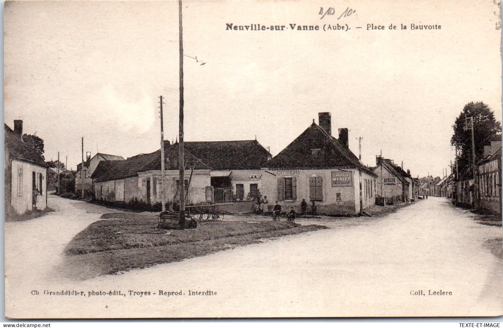 10 NEUVILLE SUR VANNE - La Place De La Bauvotte -  - Other & Unclassified