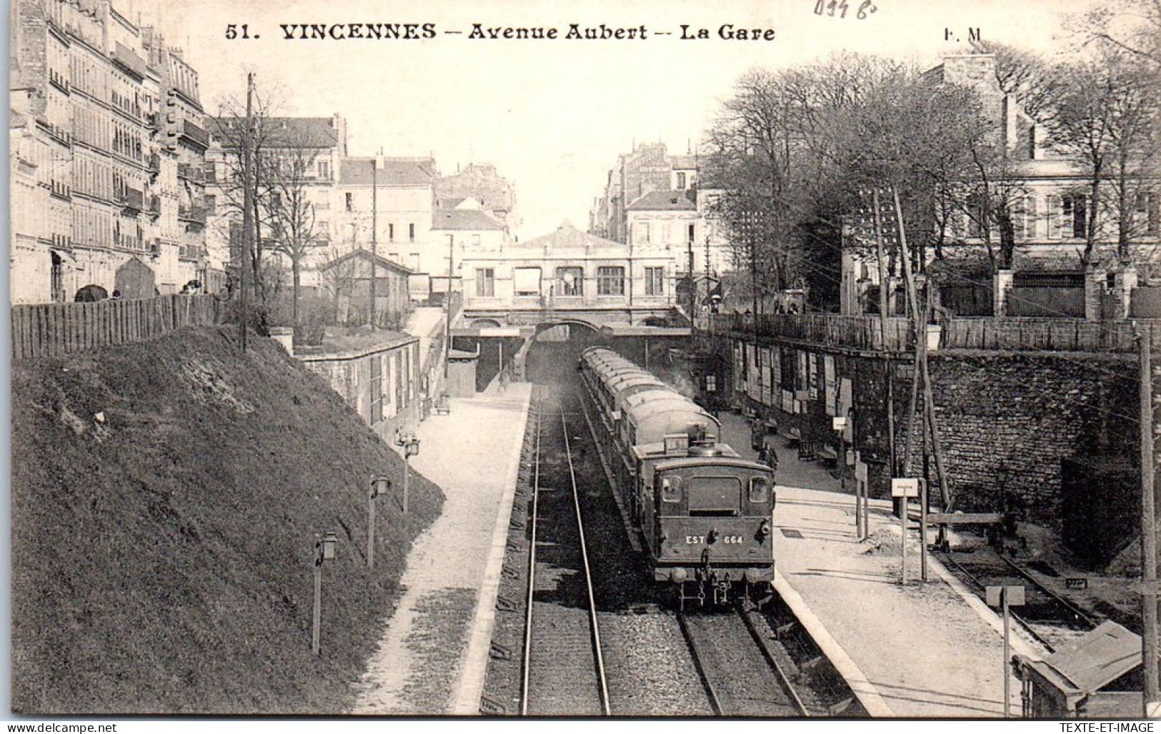 94 VINCENNES - Un Train En Gare Avenue Aubert. - Vincennes