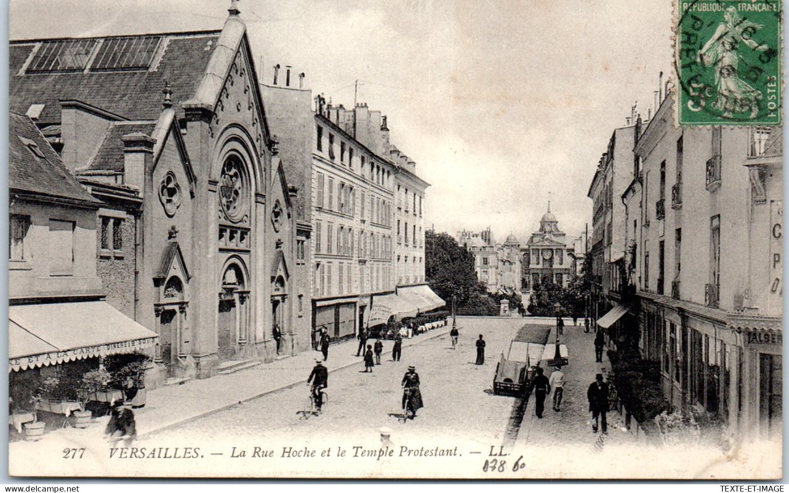 78 VERSAILLES - La Rue Hoche Et Le Temple Protestant  - Versailles