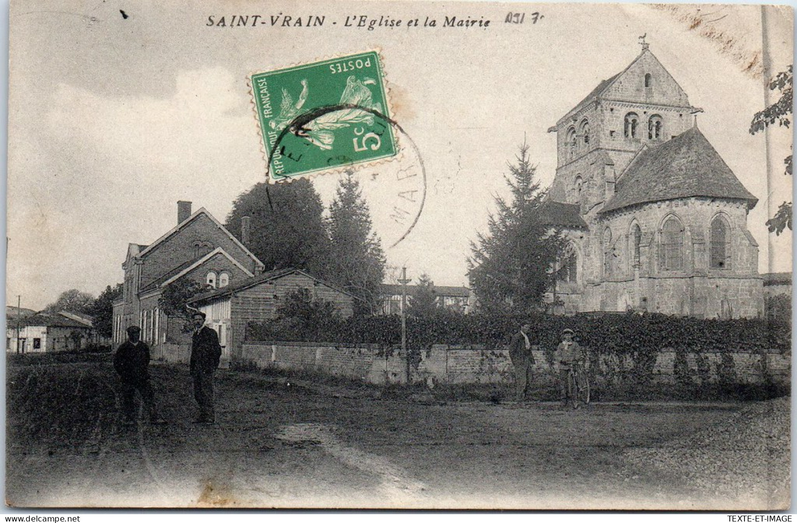 91 SAINT VRAIN - L'eglise Et La Mairie. - Sonstige & Ohne Zuordnung