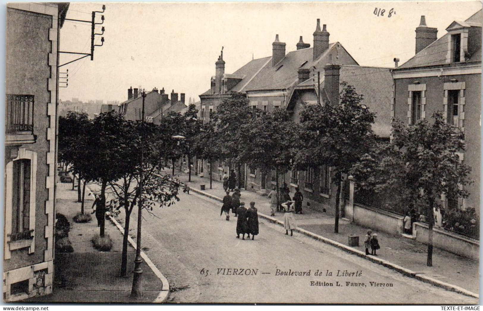 18 VIERZON - Le Boulevard De La Liberte. - Vierzon