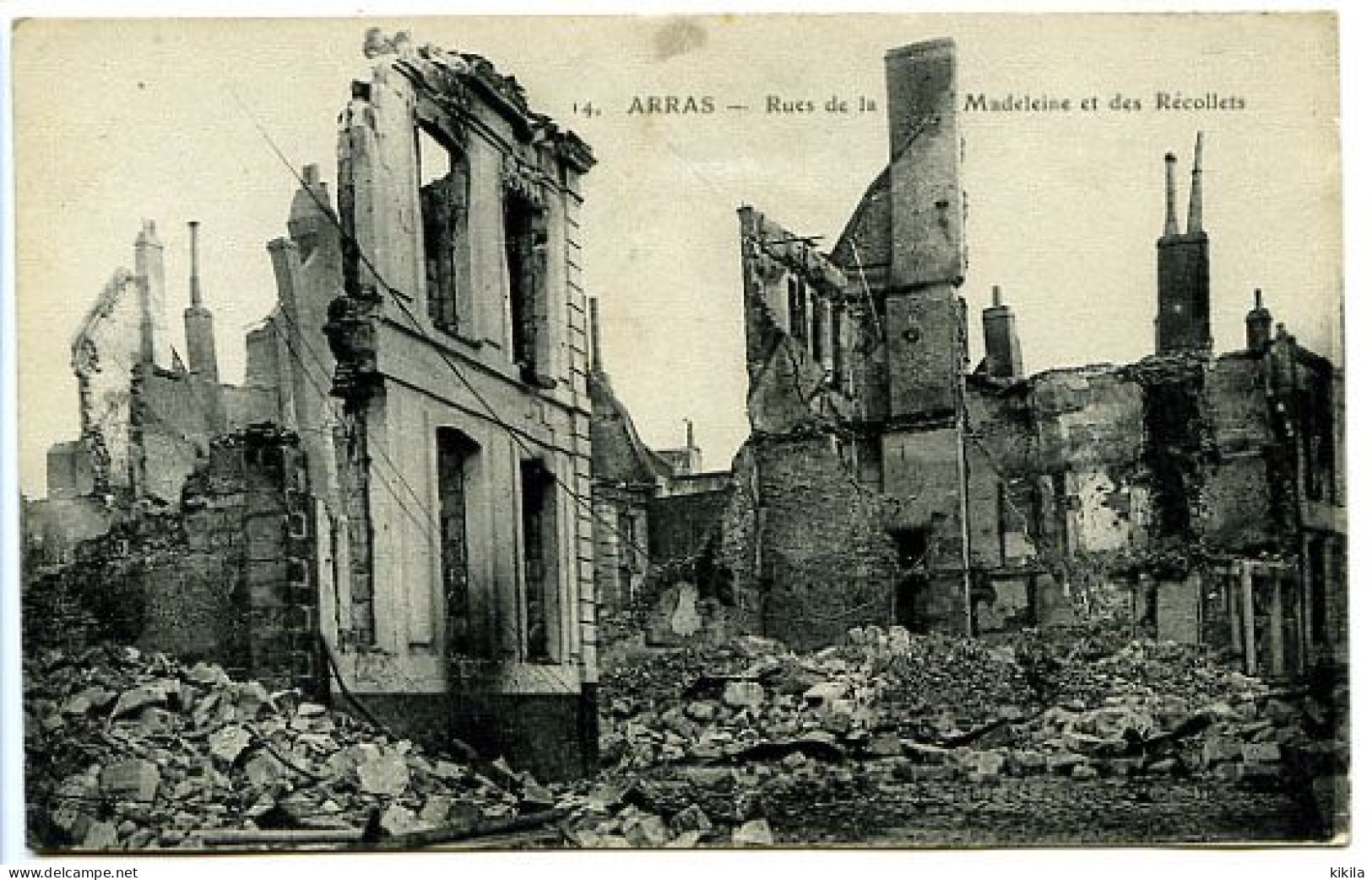 CPA 9 X 14  Pas-de-Calais  ARRAS  Rue De La Madeleine Et Des Récollets  En Ruine Guerre 1914-1918 - Arras