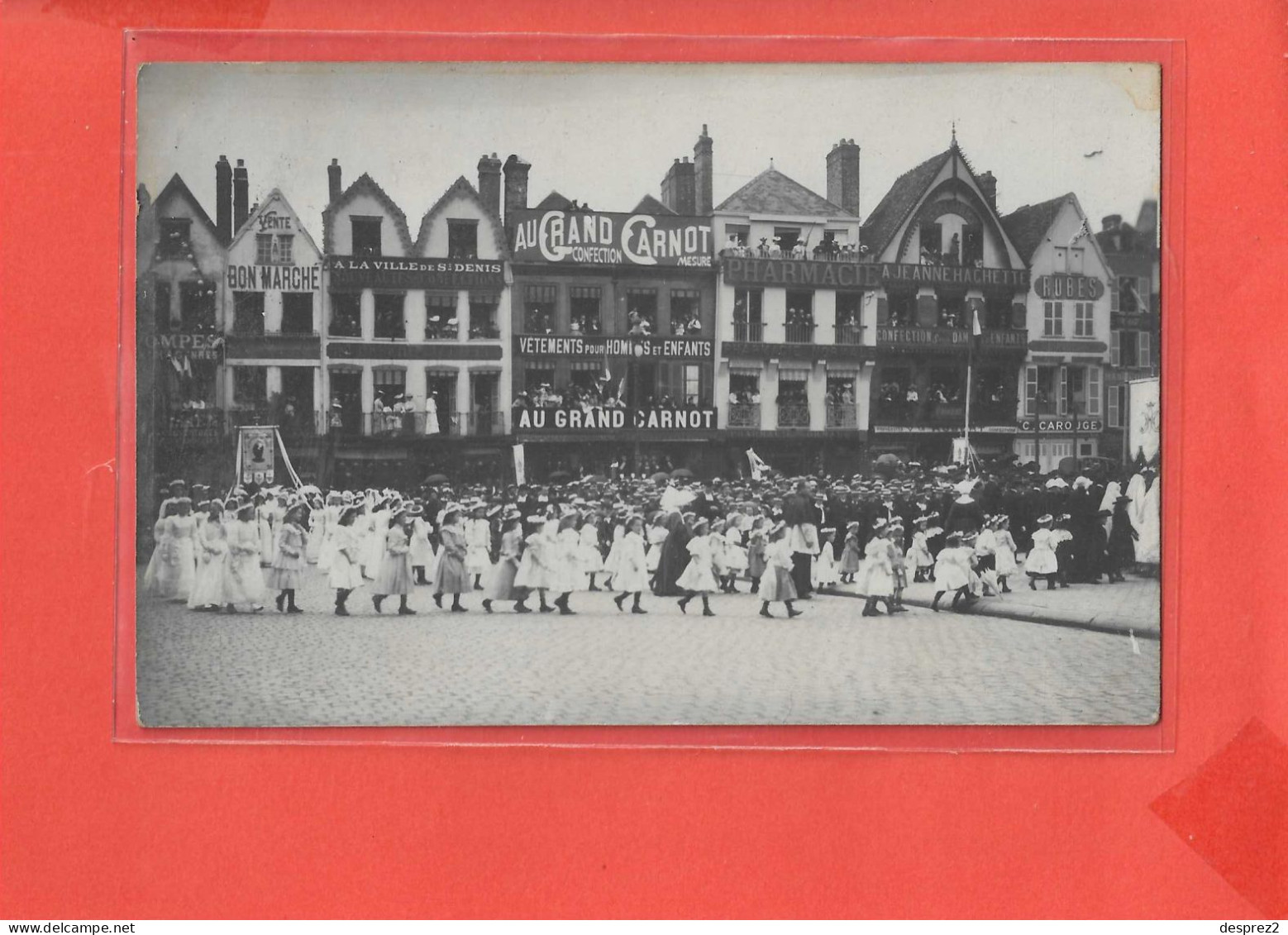 60 BEAUVAIS Carte Photo Animée Fete Cérémonie Ou Procession - Beauvais