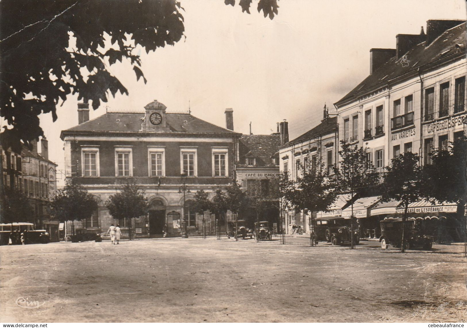 Chateauroux Place Du Marche Mairie - Chateauroux