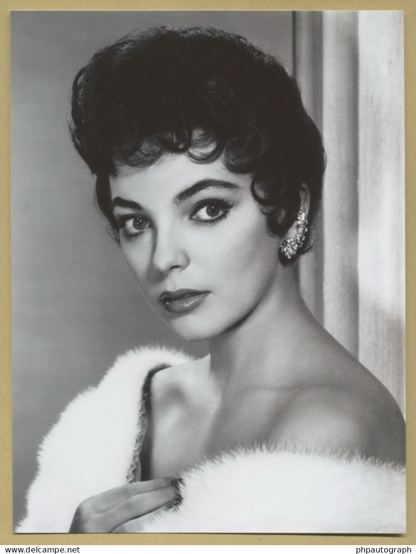 Joan Collins - English Actress - Signed Album Page + Photo - Paris 1987 - COA - Actores Y Comediantes 