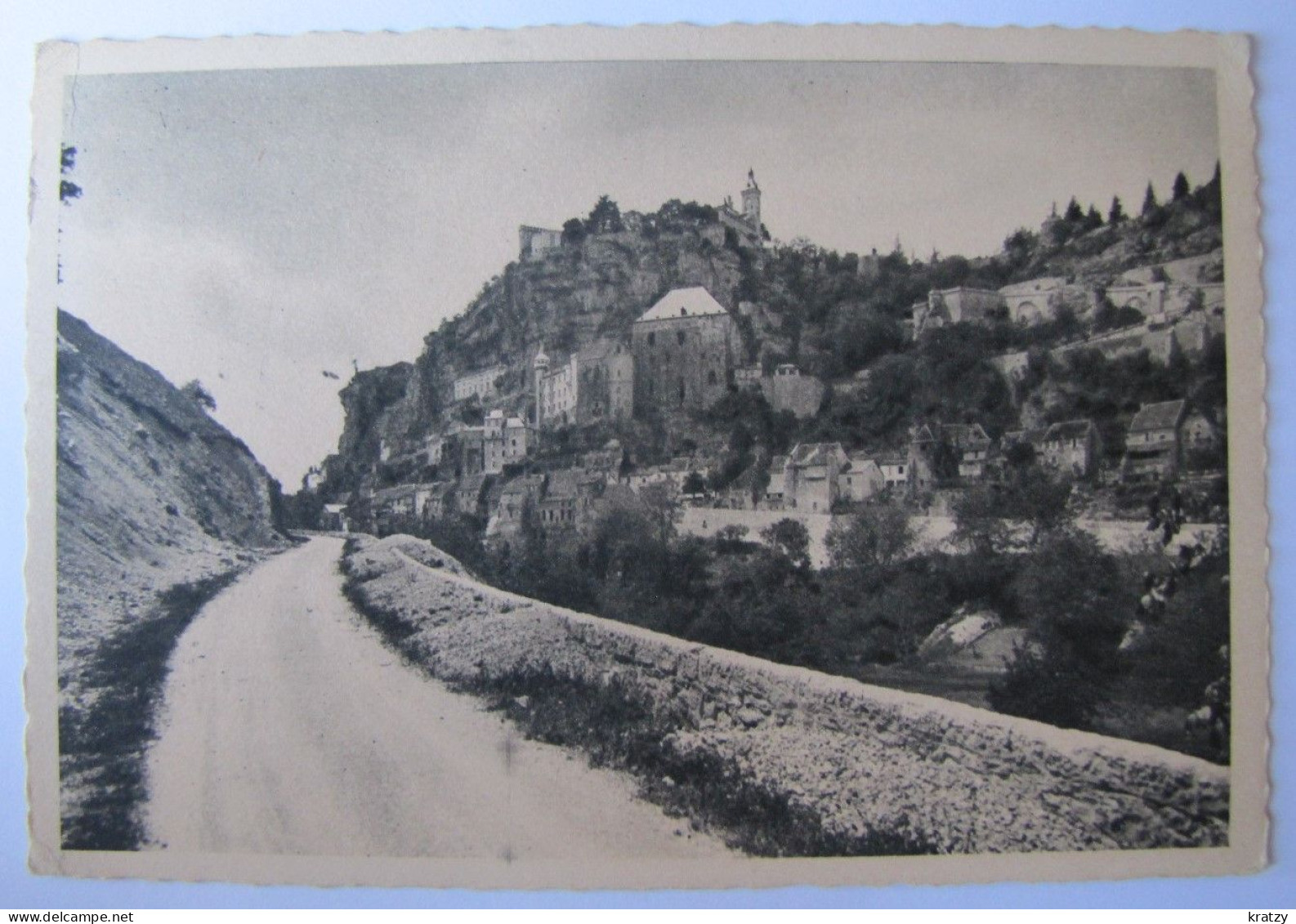 FRANCE - LOT - ROCAMADOUR - Vue Générale Prise De La Route De Couzou - Rocamadour