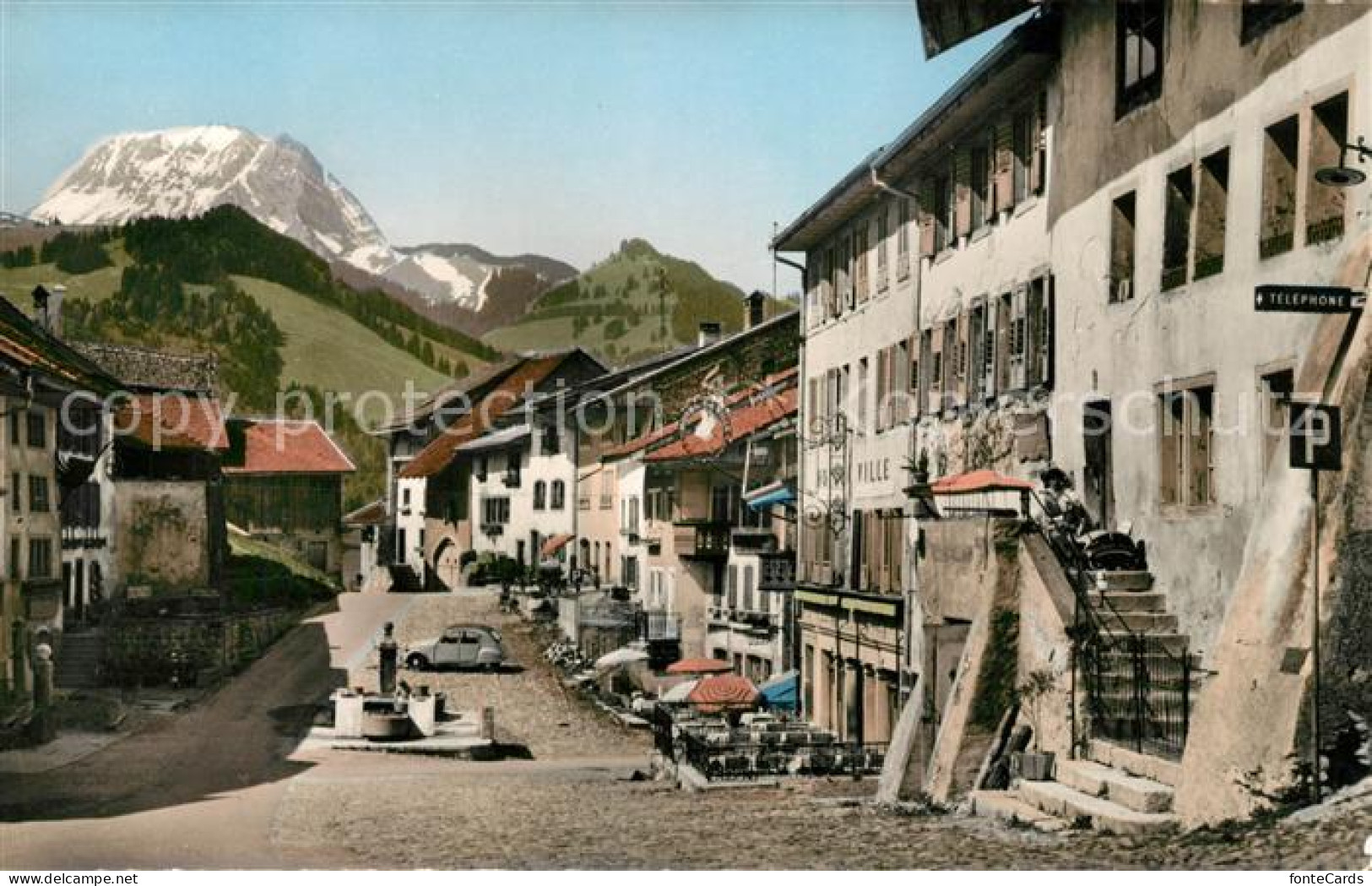 13071859 Gruyeres FR Ortsstrasse Alpenblick Gruyeres - Sonstige & Ohne Zuordnung