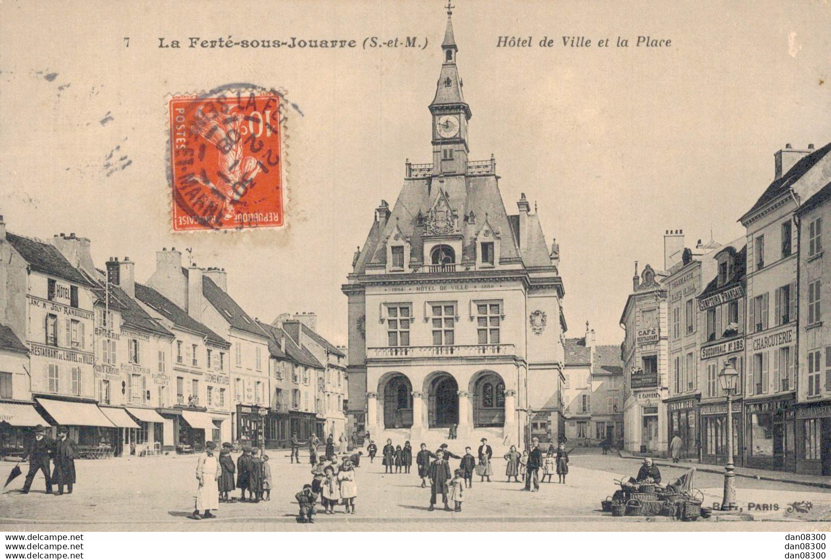 77 LA FERTE SOUS JOUARRE HOTEL DE VILLE ET LA PLACE - La Ferte Sous Jouarre