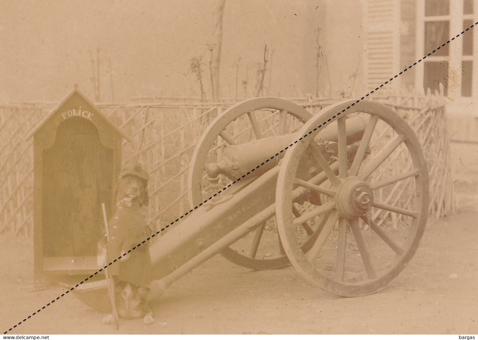 Photo Afrique Algérie Humour Chien Artillerie De Forteresse Souvenir Mission Géodésique Militaire Boulard Gentil - Old (before 1900)