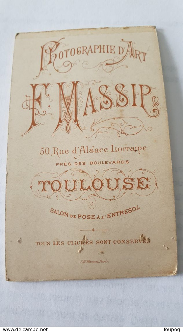 PHOTO CDV TETE DE FEMME   -  PHOTOGRAPHE MASSIP TOULOUSE V° 10.5X6.5 CM PHOTO NUAGE - Antiche (ante 1900)