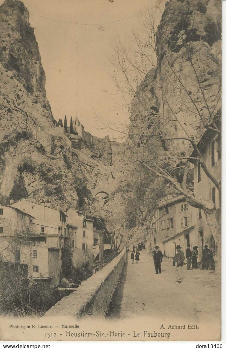 CPA04- MOUSTIERS-SAINTE-MARIE- Le Faubourg - Other & Unclassified