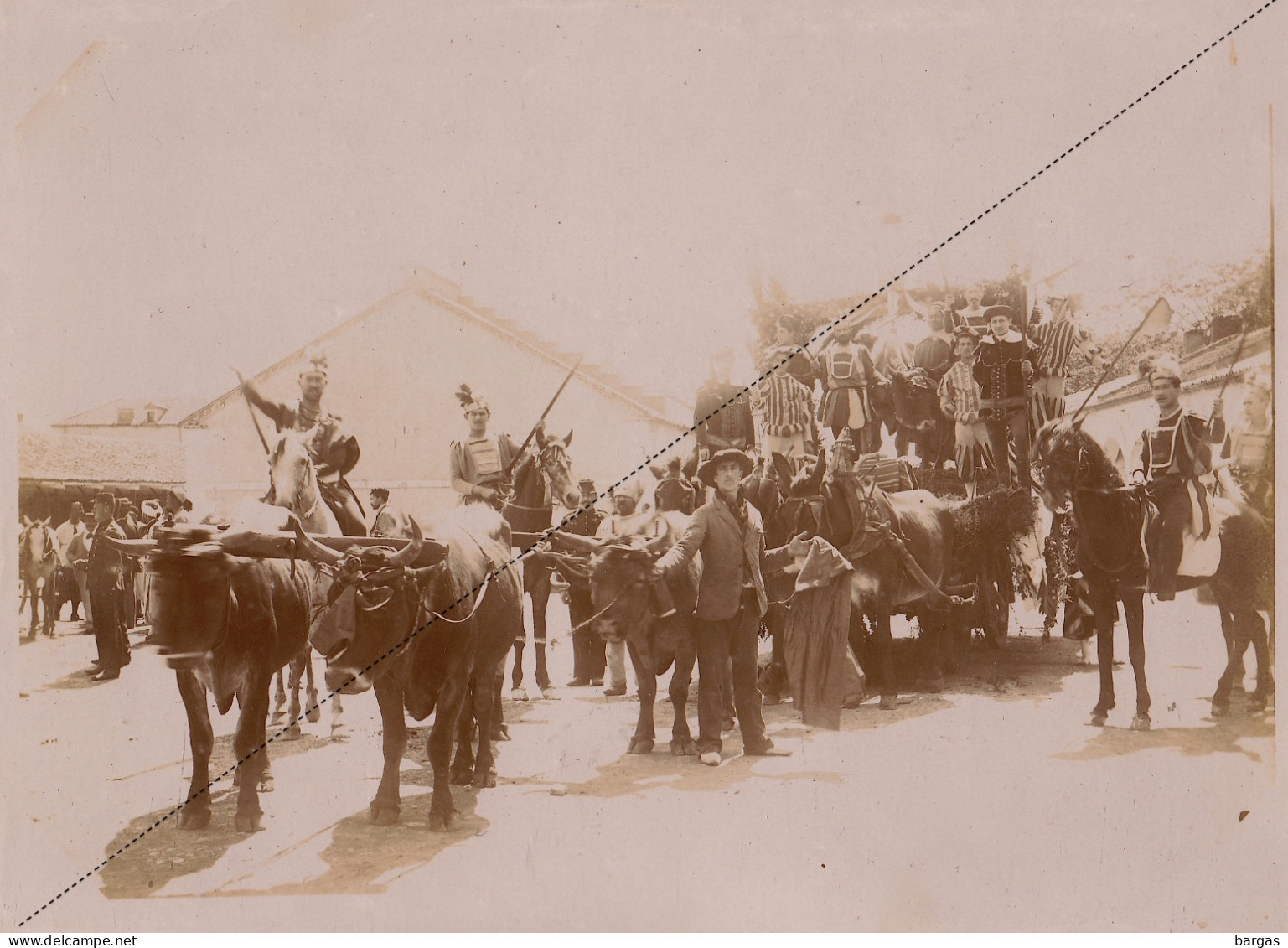 Photo Afrique Algérie Cavalcade Du 2 Mai à Miliana Char Souvenir Mission Géodésique Militaire Boulard Gentil - Old (before 1900)