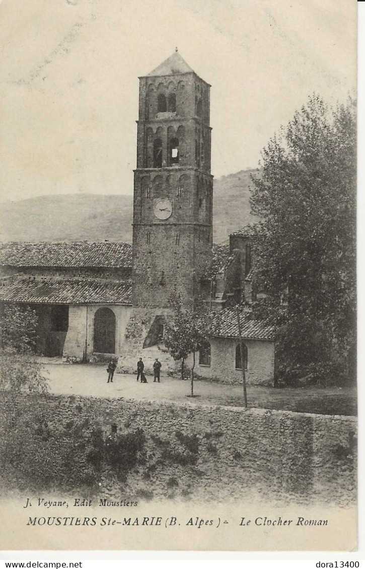 CPA04- MOUSTIERS-SAINTE-MARIE- Le Clocher Roman - Autres & Non Classés